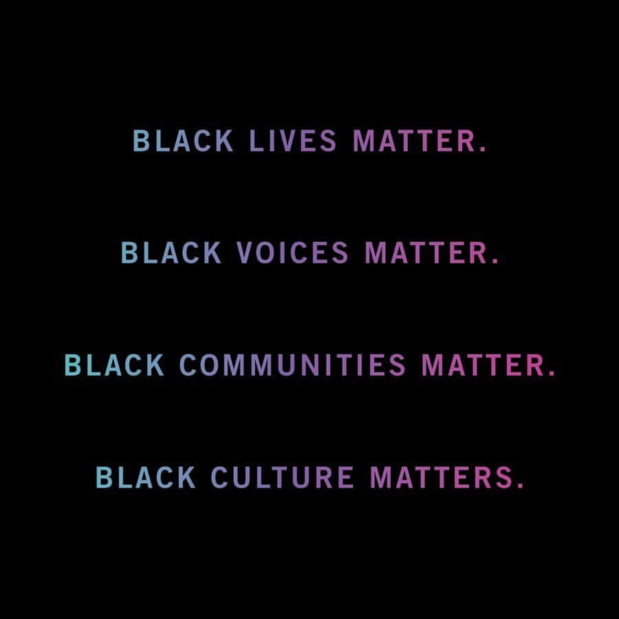 ローレン・ペルツのインスタグラム：「Black lives matter. Black voices matter. Black communities matter. Black culture matters. That’s why I’ve decided to donate $1,000 to NAACP and turn my voice to action. The first of many. ❤️」