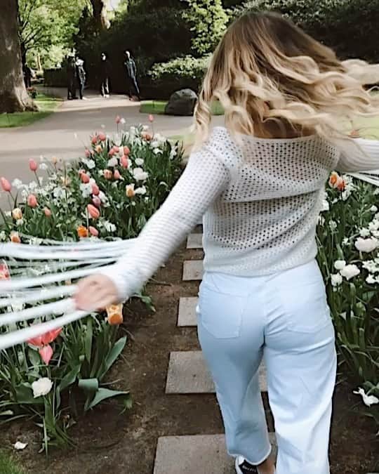 トーリ・ウェブスターのインスタグラム：「It’s only June, but I’m sure I’m not alone when I say that 2020 has profoundly changed me. ⁣ ⁣ I watch this compilation of moments from my life from the last few years and realize how lucky I was to move freely through these moments, jumping from one experience to the next. This year has made me genuinely pause - and find immense gratitude for every handshake, every hug, every trip to a new city, every new face that met my gaze where I could experience their smile without a mask. ⁣ ⁣ 2020 has also made me reflect on so many other aspects of my life from both my character, to my belief systems, and what I can continue to do with my platform to make positive change. I lost thousands of followers last week for having an opinion beyond my typical fashion and beauty content, to those people who have left, goodbye, and good riddance. I will continue to be outspoken about where my heart is and the action I am taking to help Black people in my life and my community. It’s sickening to think others don’t feel the same. But if this year has taught me anything, it’s that I can only change my own energy and behaviour, and I will continue to educate myself and lead with love every step of the way. ⁣ ⁣ I hope 2020 is a definite leap in the right direction, but we have so much more to do...more dialogue, more activism, more support, more love, more kindness, more amplifying, more storytelling, more building others up and less breaking down. ⁣ ⁣ As always, I’m so appreciative of this community I’ve built over these last 10 years. You drive my career, and in many ways, my story. Thank you for riding along with me, friends, family, community, and @adammadrzyk 🦋with love, Tor ♥️」