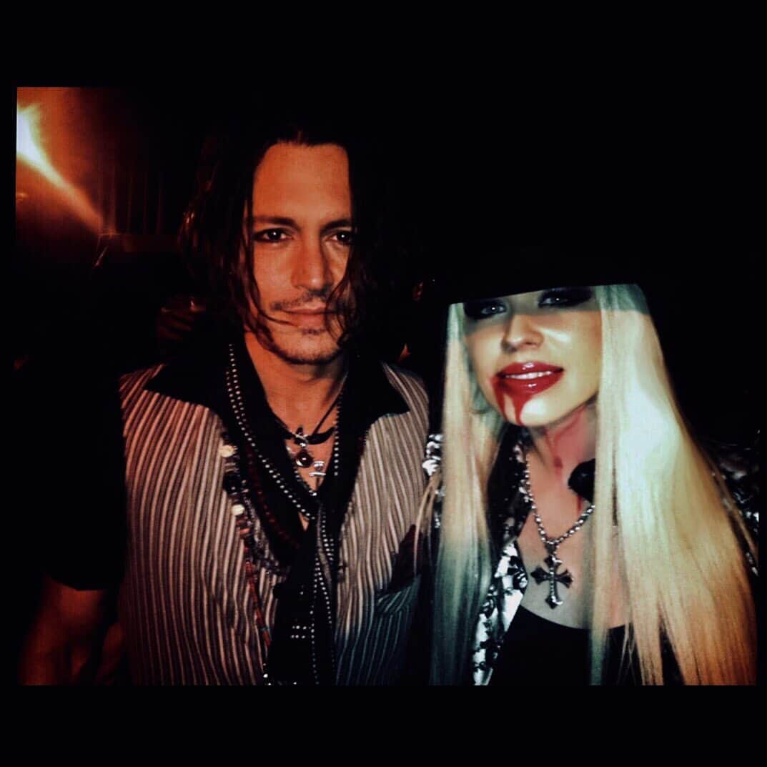 オリアンティさんのインスタグラム写真 - (オリアンティInstagram)「#tb #darkshadows premiere party jam .. happy bday to awesome @johnnydepp」6月10日 2時07分 - iamorianthi