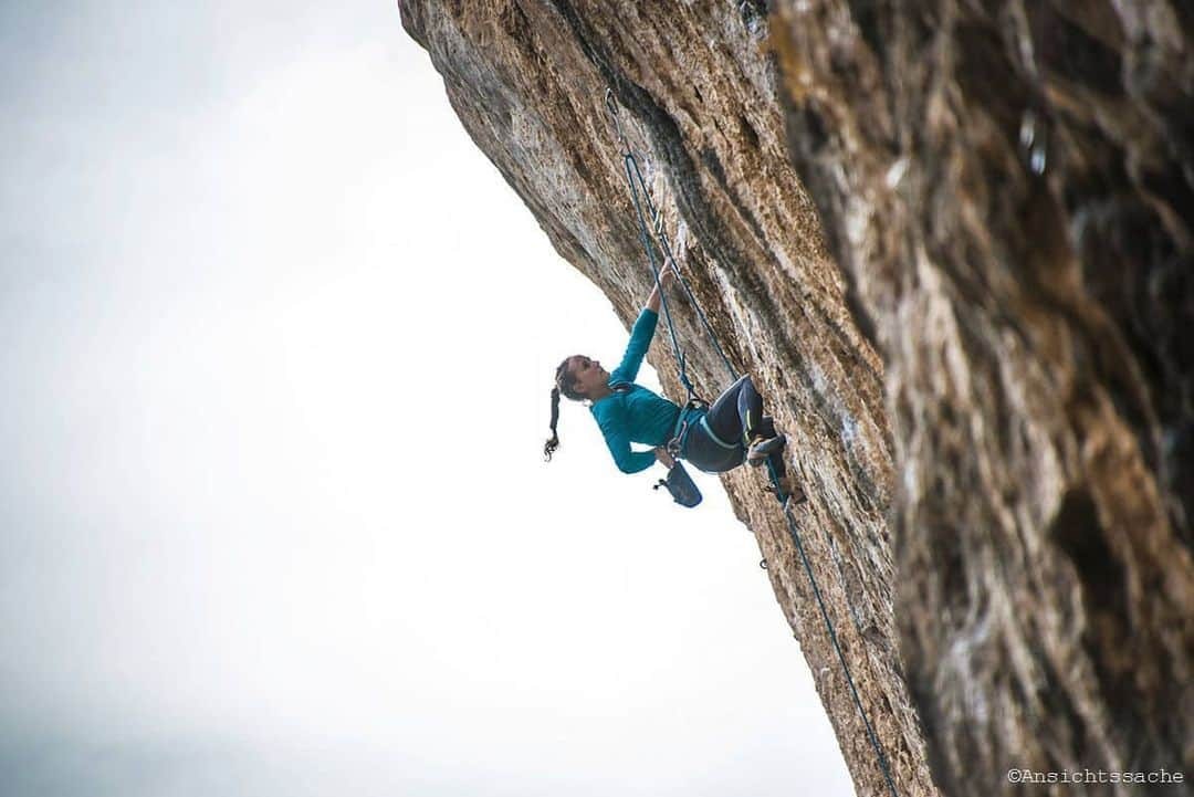 ハンナ・シューベルトさんのインスタグラム写真 - (ハンナ・シューベルトInstagram)「Time for a short outdoor climbing trip in my beautiful home country Austria 😁💪 heading to Maltatal (carinthia) for the first time tomorrow! Looking forward to 3 days full of Rock climbing and having fun with friends🥰 #cantwait . 📸: @ansichtssache.photography from a trip to Spain a few years ago」6月10日 2時20分 - schuberthannah