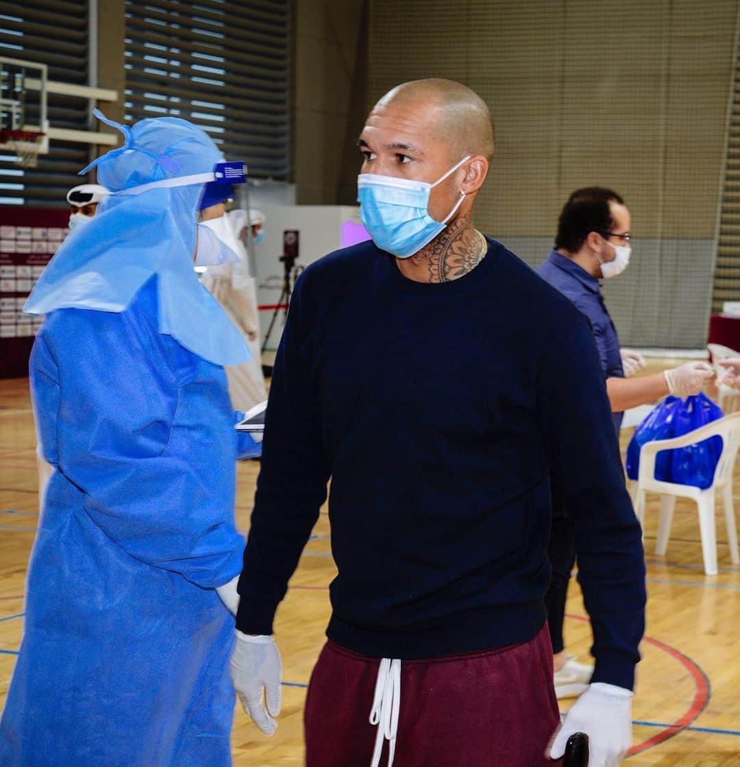 ナイジェル・デ・ヨングのインスタグラム：「Almost that time again!  But safety procedures first.  Big thanks to the medical workers from @aspetar and @hmc_qatar testing us and keeping us safe in these uncertain times! 👏🏽⚽️ #QNBStarsLeague」