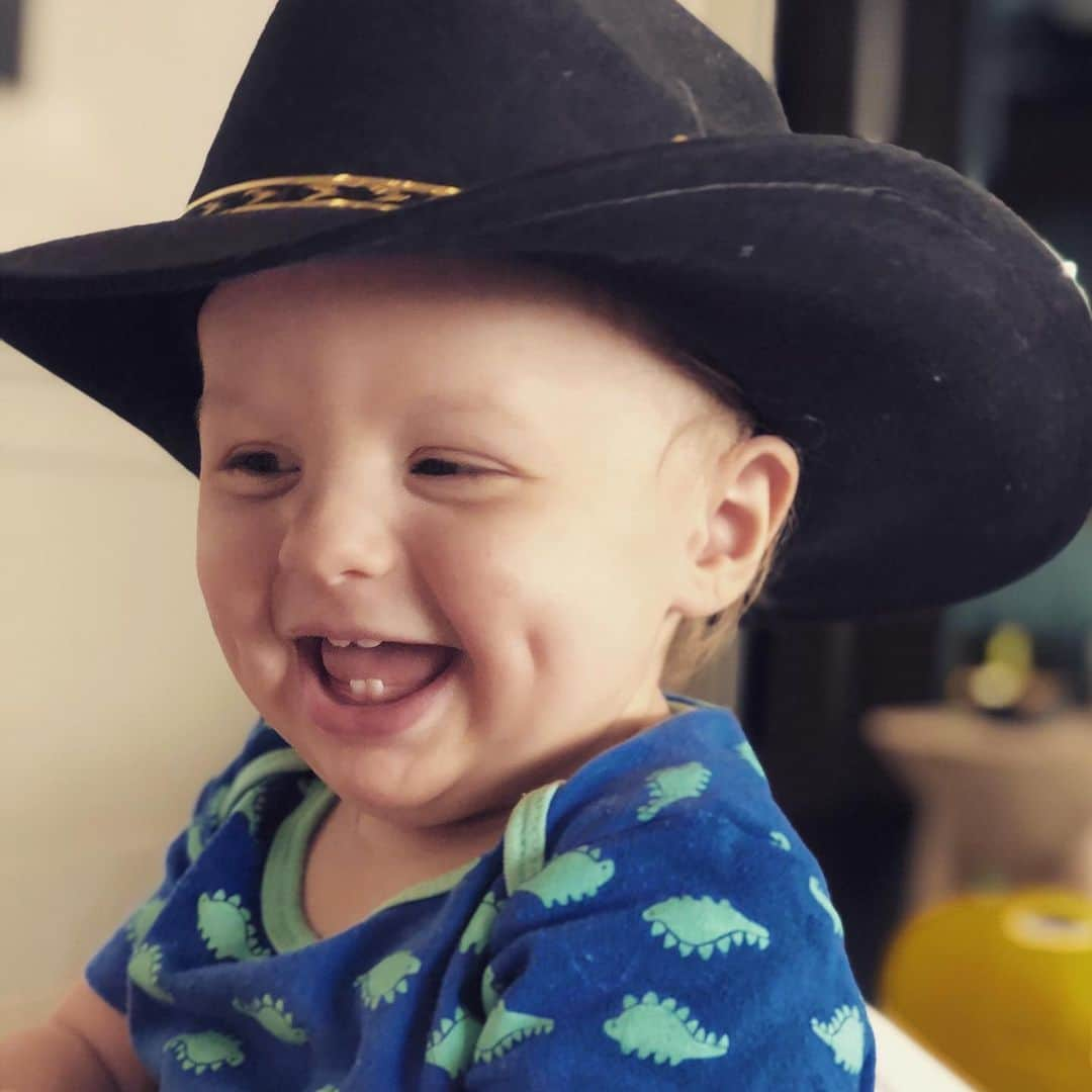 ブリトニー・ワードさんのインスタグラム写真 - (ブリトニー・ワードInstagram)「My little cowboy 🤠 @hendrixbutton」6月10日 2時42分 - brittnybutton