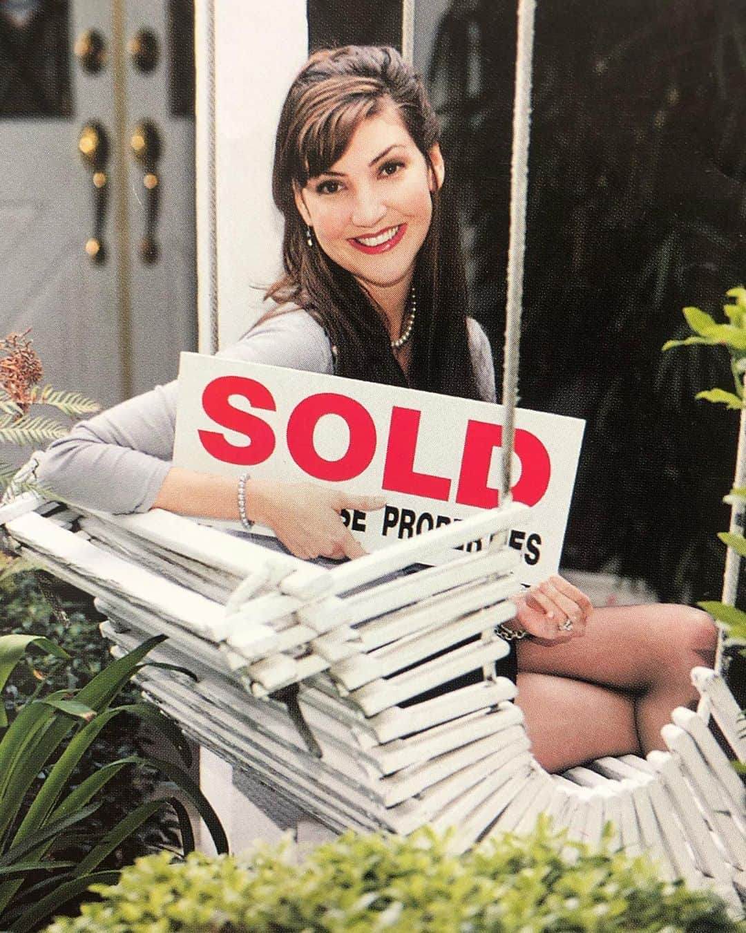 ヘザー・マクドナルドのインスタグラム：「Who’s listened to Juicy Scoop today? I had @thechristinequinn from Selling Sunset and I shared with her my real estate brochure from back in the day. Swipe to the right for more. When I was in my twenties and also wore short skirts to get more listings. I also shared my thoughts on this season of #RHOBH. What did you think of the episode and the Vanderpump controversy?」