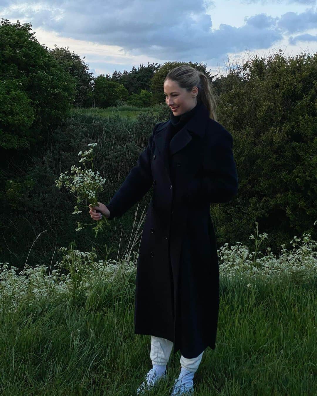 Mathilde Goehlerのインスタグラム：「Every moment with you 🖤🖤🖤」