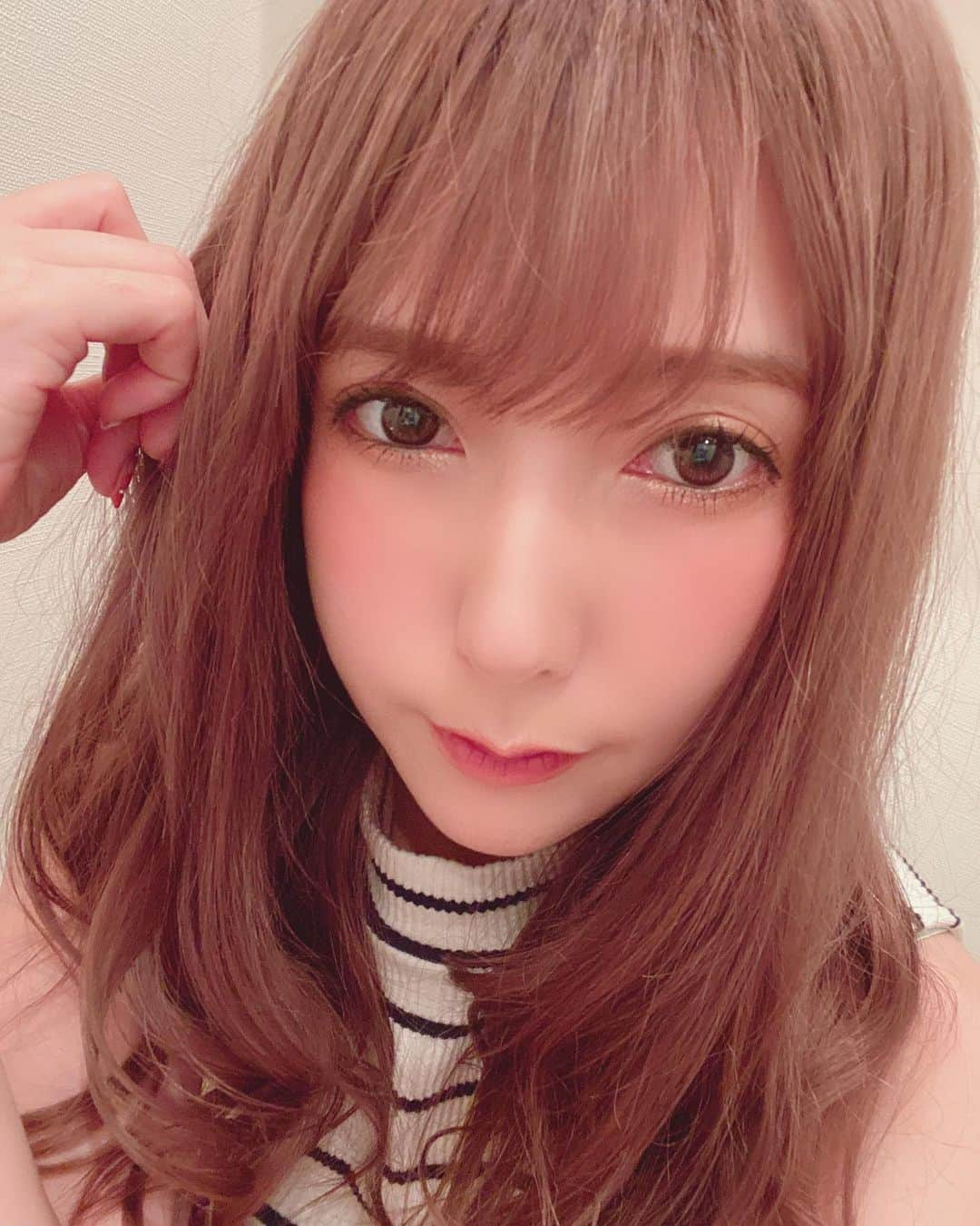 波多野結衣さんのインスタグラム写真 - (波多野結衣Instagram)「遅くなりましたが6月3日にデビューして12周年を迎えました👐🏻 いつも応援してくれる皆様、本当にありがとうございます🙇 13年目も宜しくお願いします🙇 . . #デビュー12周年 #波多野結衣 #これからも宜しくお願いします #13年目 #干支1周 #はたちゃん」6月10日 3時41分 - hatachan524