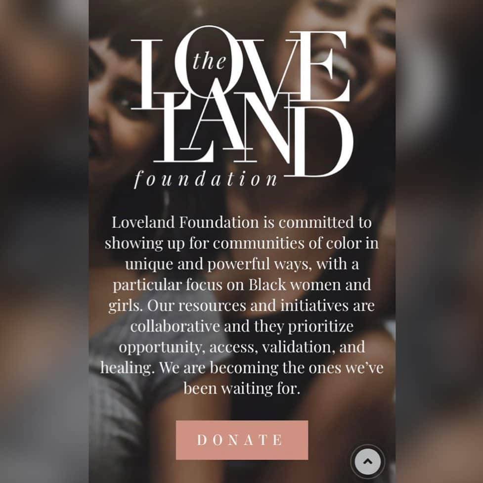 ケイティー・フィンドレーのインスタグラム：「Loveland works to remove barriers preventing Black women and girls from accessing rest/nourishment/support! Crucial for busting through a system that sews intergenerational trauma, pain and exhaustion. Intersectional feminism (ie: the only feminism) forever. If you’re new to their work like I am, here’s some info. ⠀ From @thelovelandfoundation: ⠀ “The Loveland Foundation was established in 2018 by Rachel Cargle in response to her widely successful birthday wish fundraiser, Therapy for Black Women and Girls. Her enthusiastic social media community raised over $250,000, which made it possible for Black women and girls nationally to receive therapy support. Black women and girls deserve access to healing, and that healing will impact generations. ⠀ The Loveland Foundation is the official continuation of this effort to bring opportunity and healing to communities of color, and especially to Black women and girls. Through fellowships, residency programs, listening tours, and more, ultimately we hope to contribute to both the empowerment and the liberation of the communities we serve.” @rachel.cargle @thelovelandfoundation.✨ ⠀」