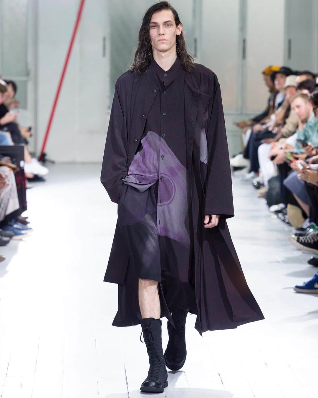 のインスタグラム：「#YohjiYamamotoPOURHOMMESS20 Collection - Look16 #yohjiyamamoto⁠ @yohjiyamamotoofficial」