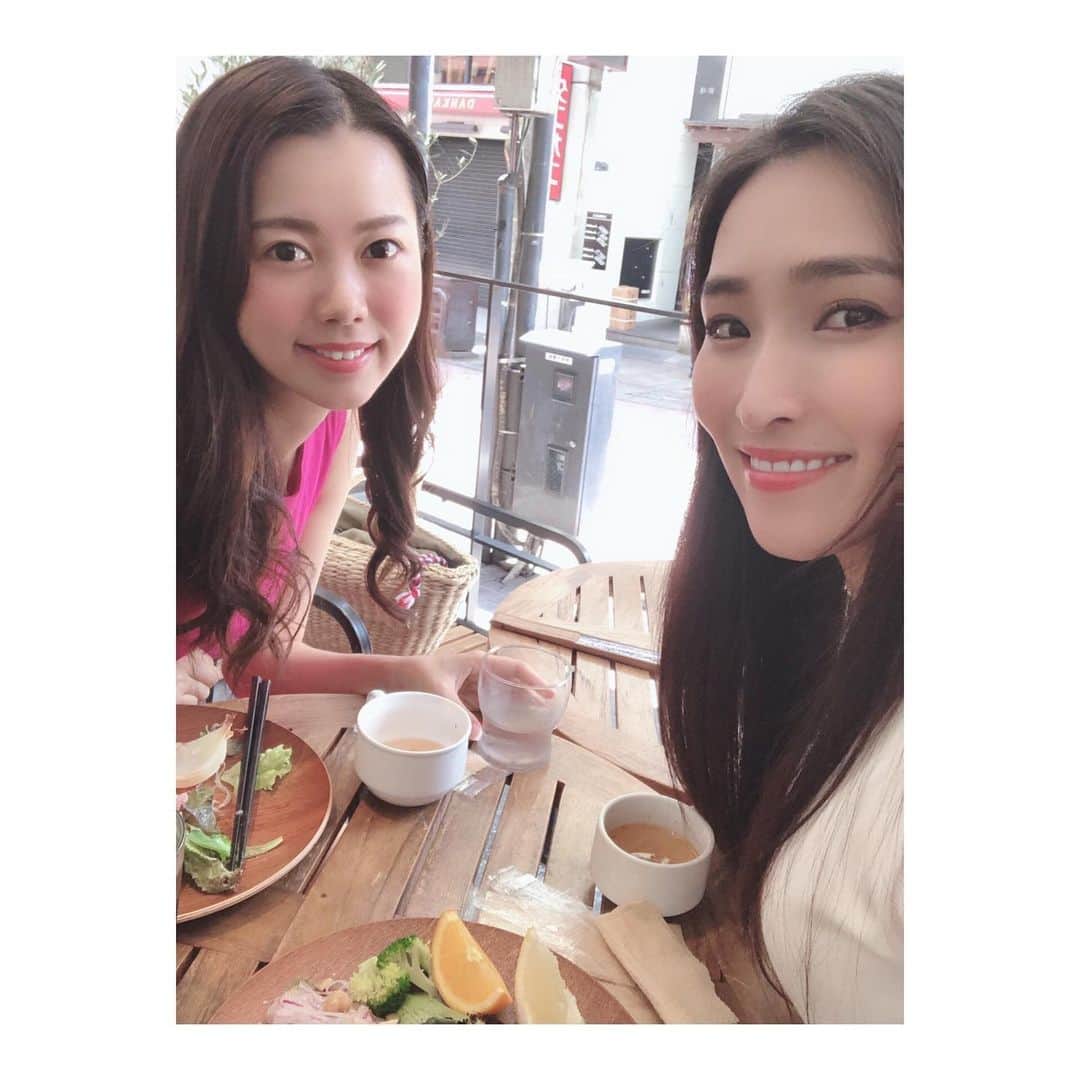 森田真以さんのインスタグラム写真 - (森田真以Instagram)「🎂 Happy birthday my bestie Megu💓💓💓 May this year be the best of your life !!!😉😉 . . . #20200606 #happybirthday #bff #friends #june #お誕生日おめでとう #熊本　#早く熊本帰りたい😭 #待っててめぐたん #6月生まれ #平成2年生まれ #去年は一緒にお祝いしたね #夏には帰る #過去pic」6月10日 17時12分 - morita_mai