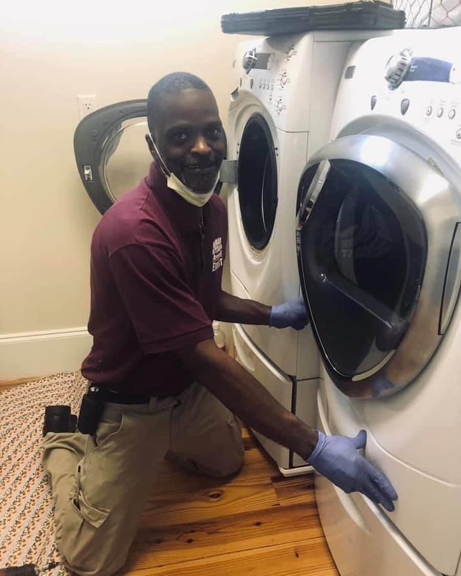 Rettaのインスタグラム：「This is a post by Caroline Crocket Brock on Facebook: I am a 45 year old white woman living in the south, and today was the first time I spoke frankly about racism with a black man.  When Ernest Skelton, my appliance repairman, came to the front door, I welcomed him in. As this was his second visit and we’d established a friendly rapport, I asked him how he was feeling in the current national climate. Naturally, he assumed I was talking about the coronavirus, because what white person actually addresses racism head on, in person, in their own home?  When Ernest realized I wanted to know about his experience with racism, he began answering my questions.  What’s it like for you on a day-to-day basis as a black man? Do cops ever give you any trouble?  The answers were illuminating.  Ernest, a middle-aged, friendly, successful business owner, gets pulled over in Myrtle Beach at least 6 times a year. He doesn’t get pulled over for traffic violations, but on the suspicion of him being a suspect in one crime or another. Mind you, he is in uniform, driving in a work van clearly marked with his business on the side. They ask him about the boxes in his car--parts and pieces of appliances. They ask to see his invoices and ask him why there is money and checks in his invoice clipboard. They ask if he’s selling drugs. These cops get angry if he asks for a badge number or pushes back in any way. Everytime he is the one who has to explain himself, although they have no real cause to question him.  Ernest used to help folks out after dark with emergencies. Not anymore. He does not work past dinnertime, not because he doesn’t need the business, but because it isn’t safe for him to be out after dark. He says “There’s nothing out there in the world for me past dark”. Let me say that again. Ernest, a middle aged black man in uniform cannot work past dark in Myrtle Beach in 2020 because it’s not safe for him. He did not say this with any kind of agenda. It was a quiet, matter of fact truth.  A truth that needs to be heard. (Cont’d)」