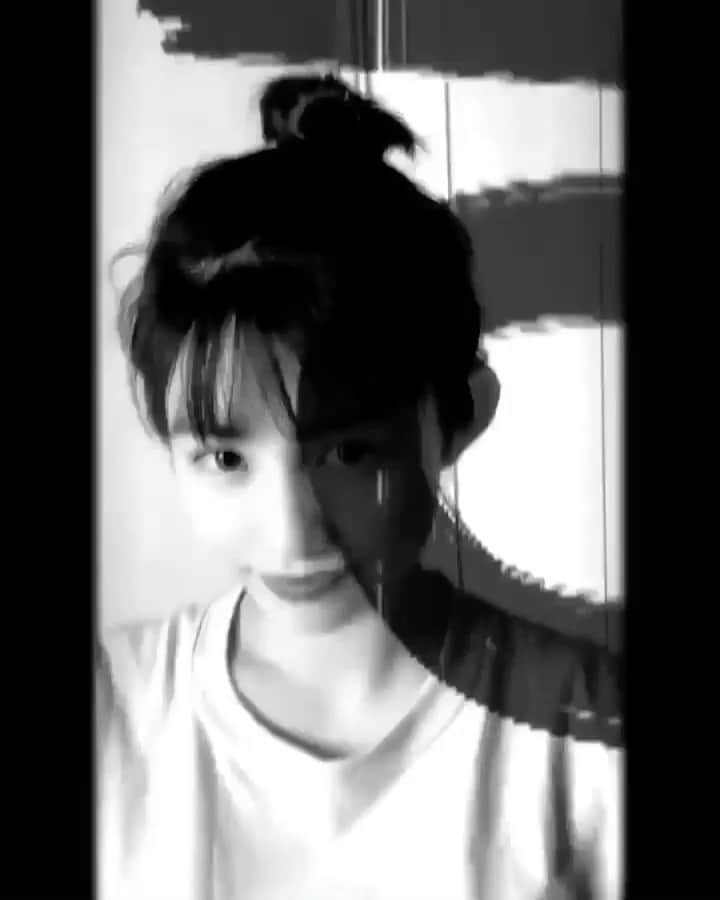 のインスタグラム：「*ぼさぼさ*」