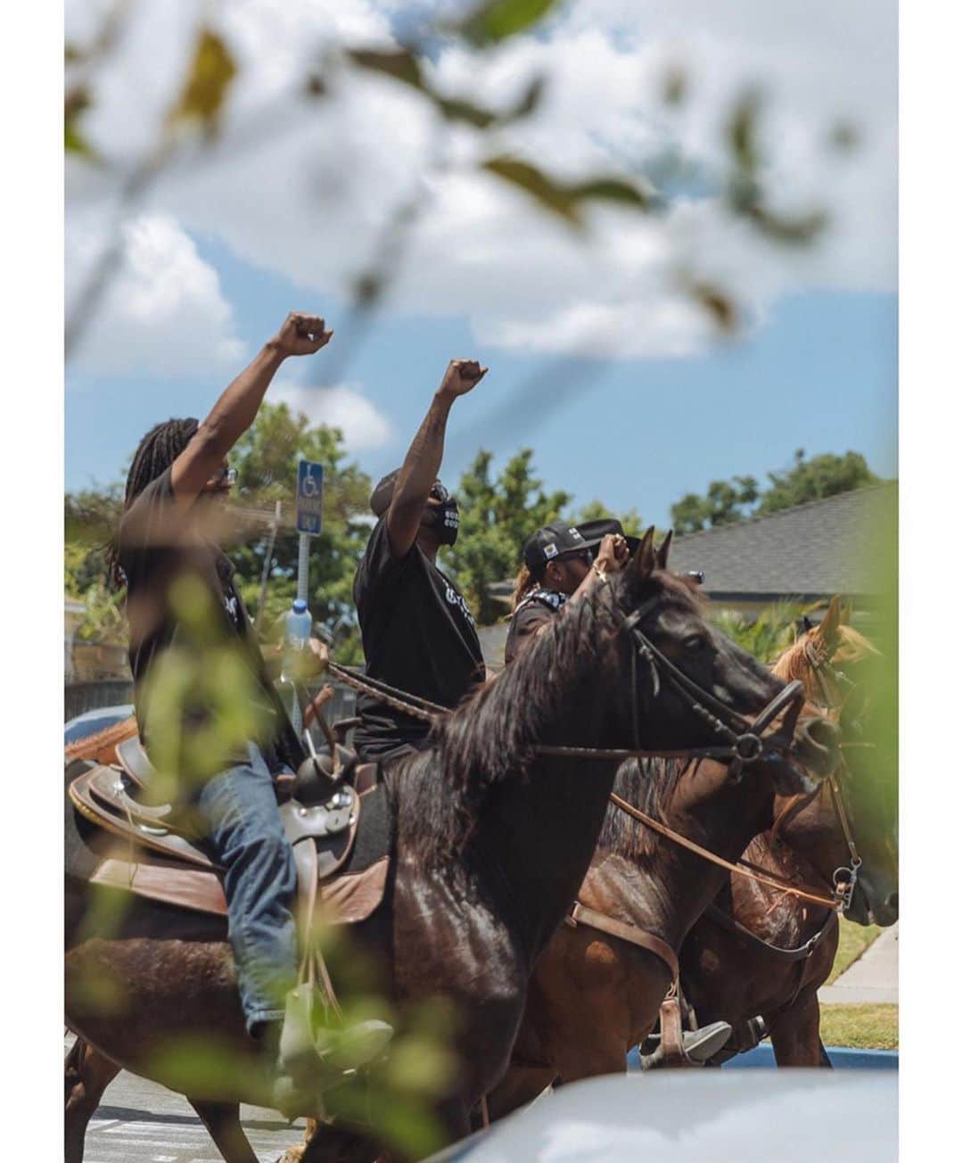 アメリーピシャールさんのインスタグラム写真 - (アメリーピシャールInstagram)「I love cowboys. I love @comptoncowboys more. The peace ride shot by @_madelinejean_ & @kaylareefer ~」6月10日 17時35分 - ameliepichard