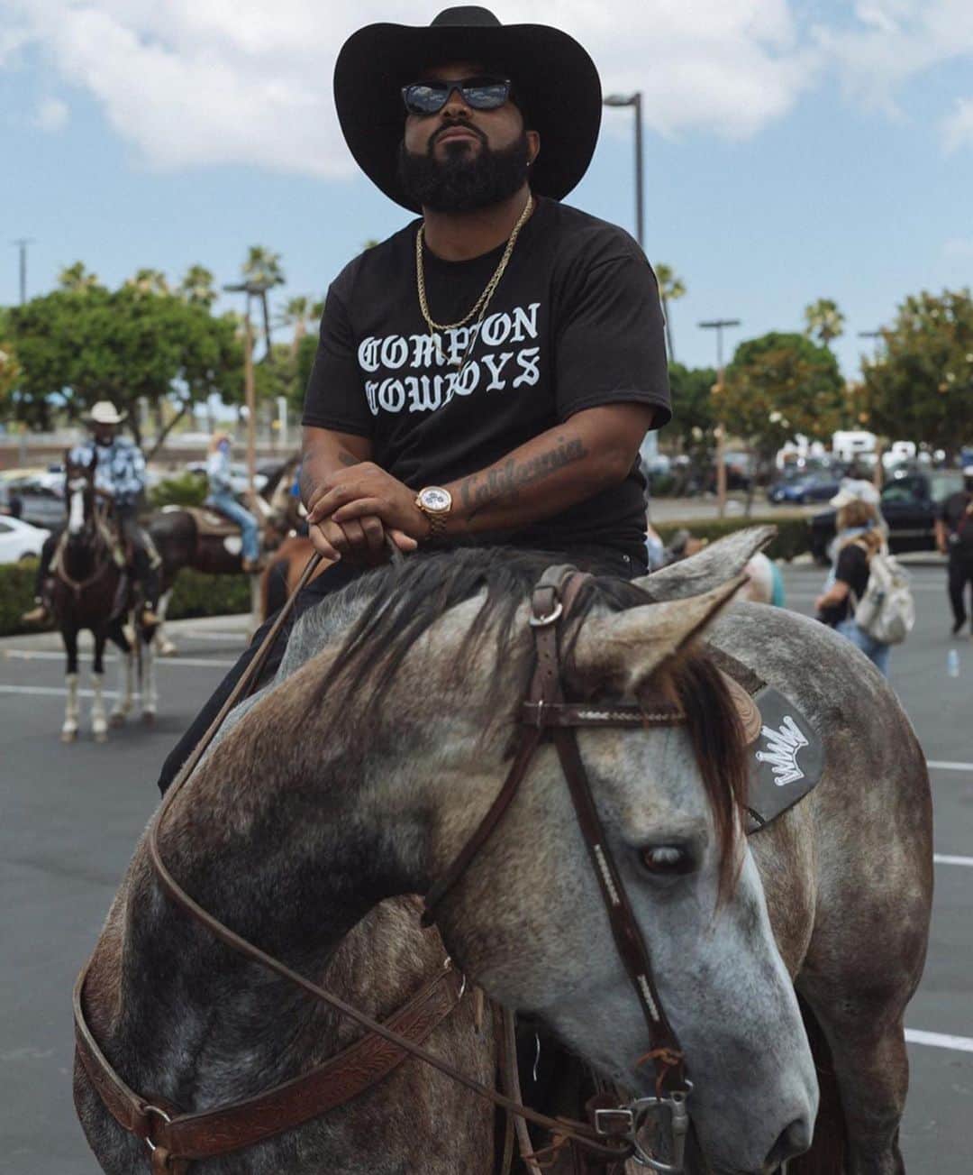 アメリーピシャールさんのインスタグラム写真 - (アメリーピシャールInstagram)「I love cowboys. I love @comptoncowboys more. The peace ride shot by @_madelinejean_ & @kaylareefer ~」6月10日 17時35分 - ameliepichard