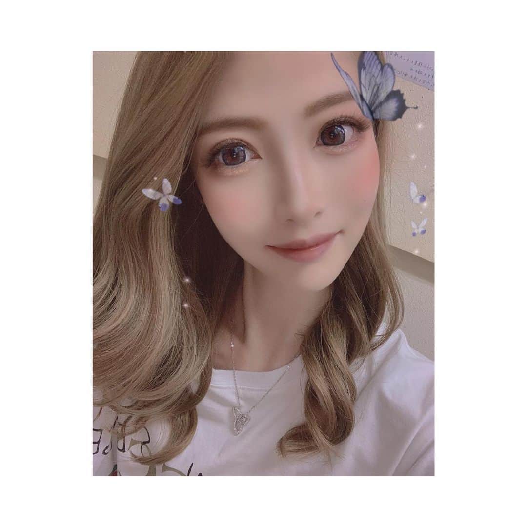 RENAさんのインスタグラム写真 - (RENAInstagram)「・ ・ ・ 私は行かない 君が来てよ なるべく２人でいたいから🦋𓂃𓈒𓏸 ・ ・ #instagood #instalove #instahappy  #followmeto #followforfollowback  #キャバクラ #キャバ嬢 #ホステス #ホスト #東京 #歌舞伎町 #六本木 #銀座 #横浜 #大阪 #北新地 #名古屋 #錦 #中洲 #すすきの #静岡 #両替町 #島田 #ルパン #lupin #自撮り #ポケパラ #ポコチャ #ライバー #🦋」6月10日 17時52分 - re_.na_.0312