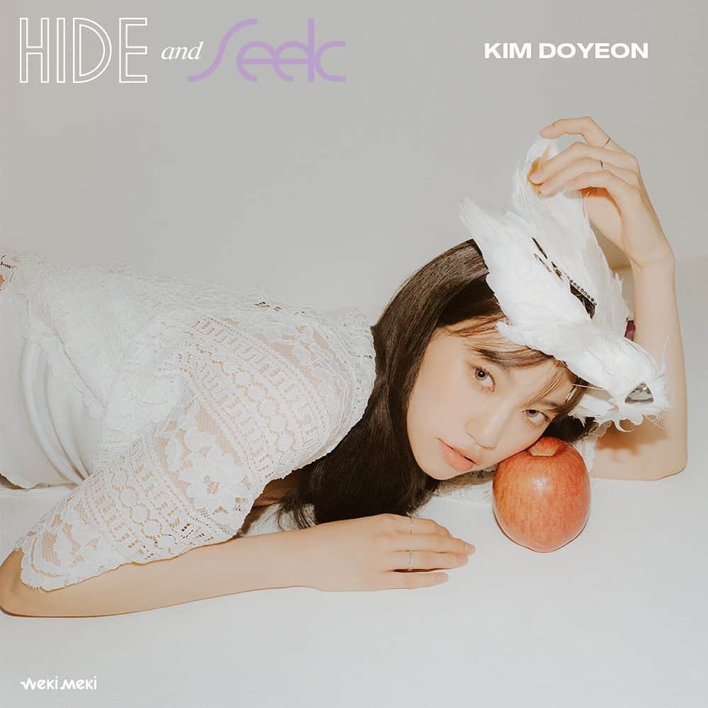Weki Mekiのインスタグラム：「Weki Meki 3rd Mini Album <HIDE and SEEK> Concept Photo #2 SEEK ver. ⠀ 2020. 06. 18 6PM Coming Soon ⠀ #WekiMeki #HIDEandSEEK #KIMDOYEON」