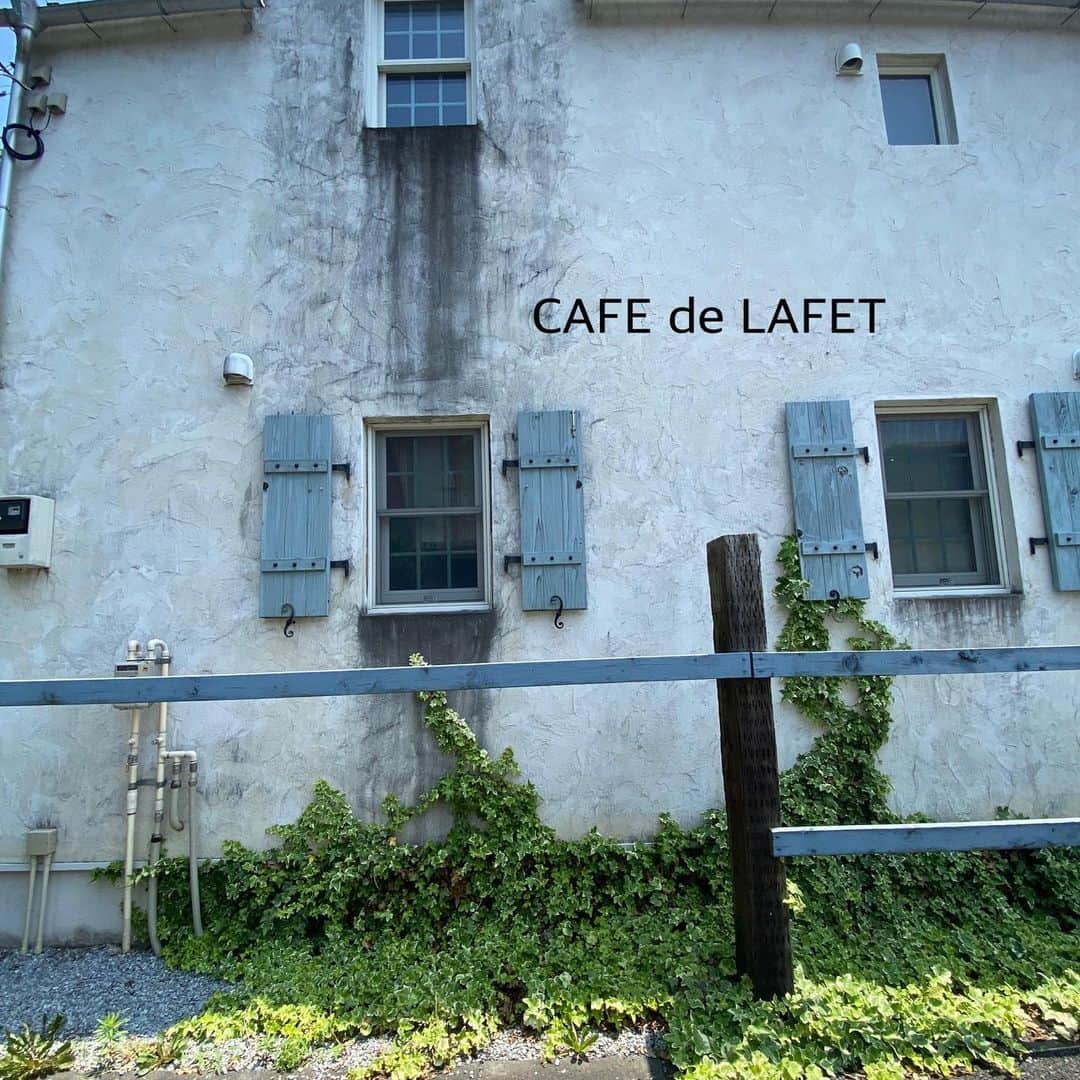 cafe.de.lafet&mon.magasinさんのインスタグラム写真 - (cafe.de.lafet&mon.magasinInstagram)「bonjour  本日も12時〜 オープン致します。  ランチのご予約 誠に有難う御座います。  本日も宜しくお願い致します。  #カフェでランチ #カフェでまったり  #カフェ巡り  #一軒家カフェ  #ガレットランチ  #さいたま市  #アンティーク風 一軒家カフェ #ランチ会  #見沼区カフェ」6月10日 9時34分 - cafe.de.lafet