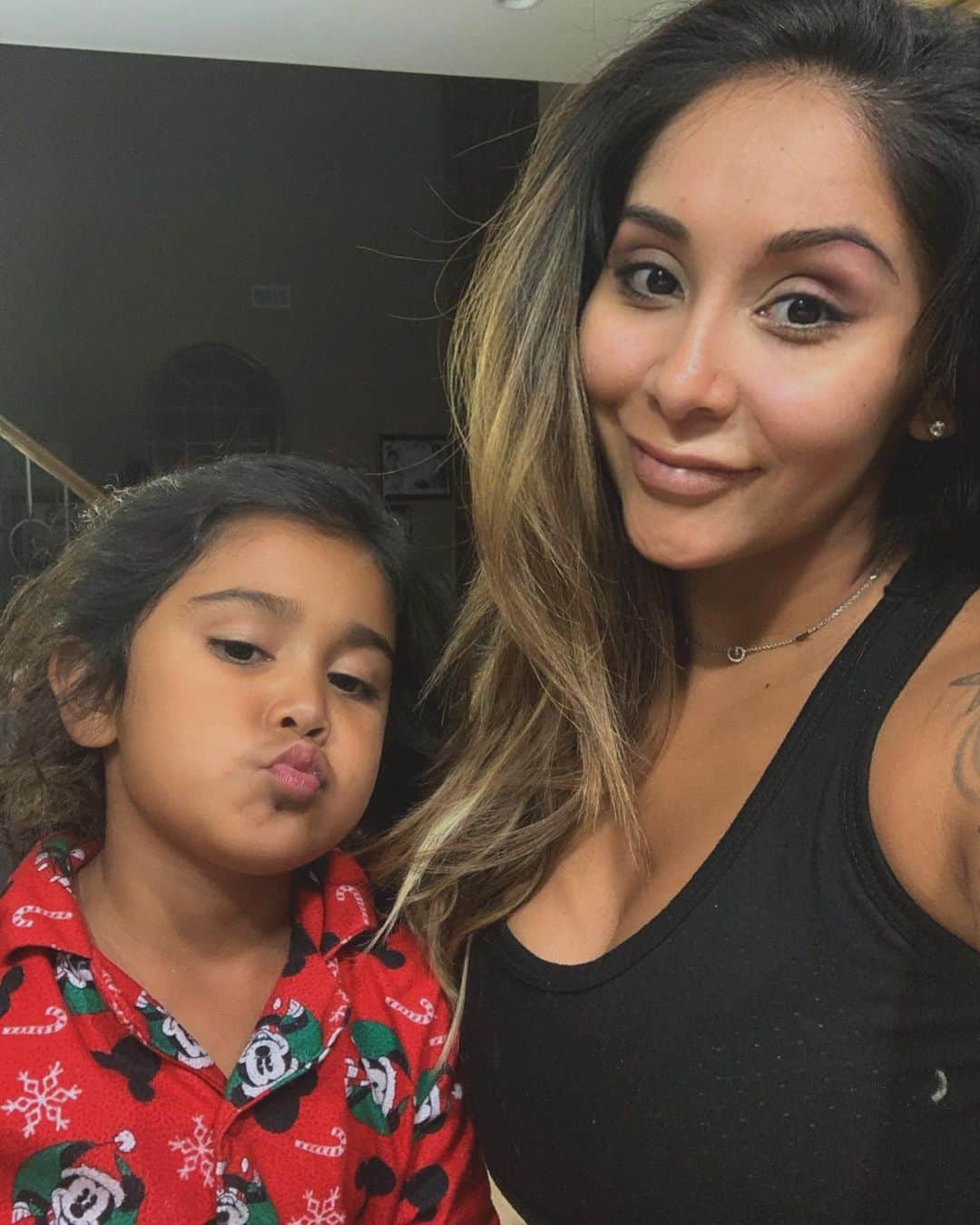 ニコール・ ポリッツィのインスタグラム：「Giovanna Mawma 💋💕」