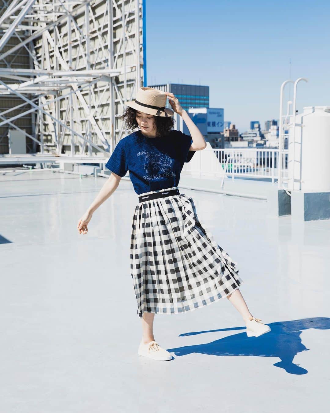 ネ・ネットのインスタグラム：「本日6/10(水)より、2020 Spring/Summer Collectionの新作が発売となりました。 ぜひ、ご覧ください。 ■”Né-net STAMP CARD”期間延長のお知らせ■ 新型コロナウイルスの影響で、店舗を一時休業させていただいたため、 ”Né-net STAMP CARD”の押印期間8月末まで延長いたします。 6・7・8月の内、2回のご来店でスタンプ3つを押印させていただきます。  スタンプを集めていただくと、ネ・ネットよりお客さまに感謝の気持ちを込めて、 プレゼントをお贈りいたします。  詳しくはショップスタッフまでお尋ねください。  また、6月10日(水)〜6月14日(日)の期間中は、A-net Membership のポイントアップがございます。 【Membership ５倍 POINT対象店舗】 HUMOR SHOP 南堀江 【W POINT対象店舗】 その他店舗  #ネネット #nenet #新作 #new #spring #summer #2020 #collection #stampcard #ポイントアップ #fashion #tokyo #japan #大人カジュアル #大人ネネット #otona_nenet」