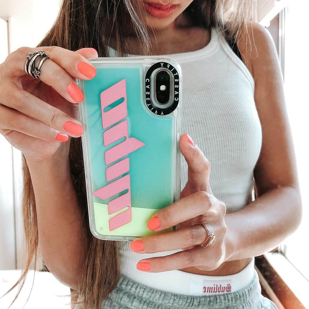 Mihoさんのインスタグラム写真 - (MihoInstagram)「Thanks @CASETiFY @CASETiFY_jp  カスタムオーダーしたネオンサンドケース🤍 ---- #CASETiFY  #StateYourCase  #ネオンサンドケース #stayhome #beautifulsail」6月10日 11時25分 - march16m