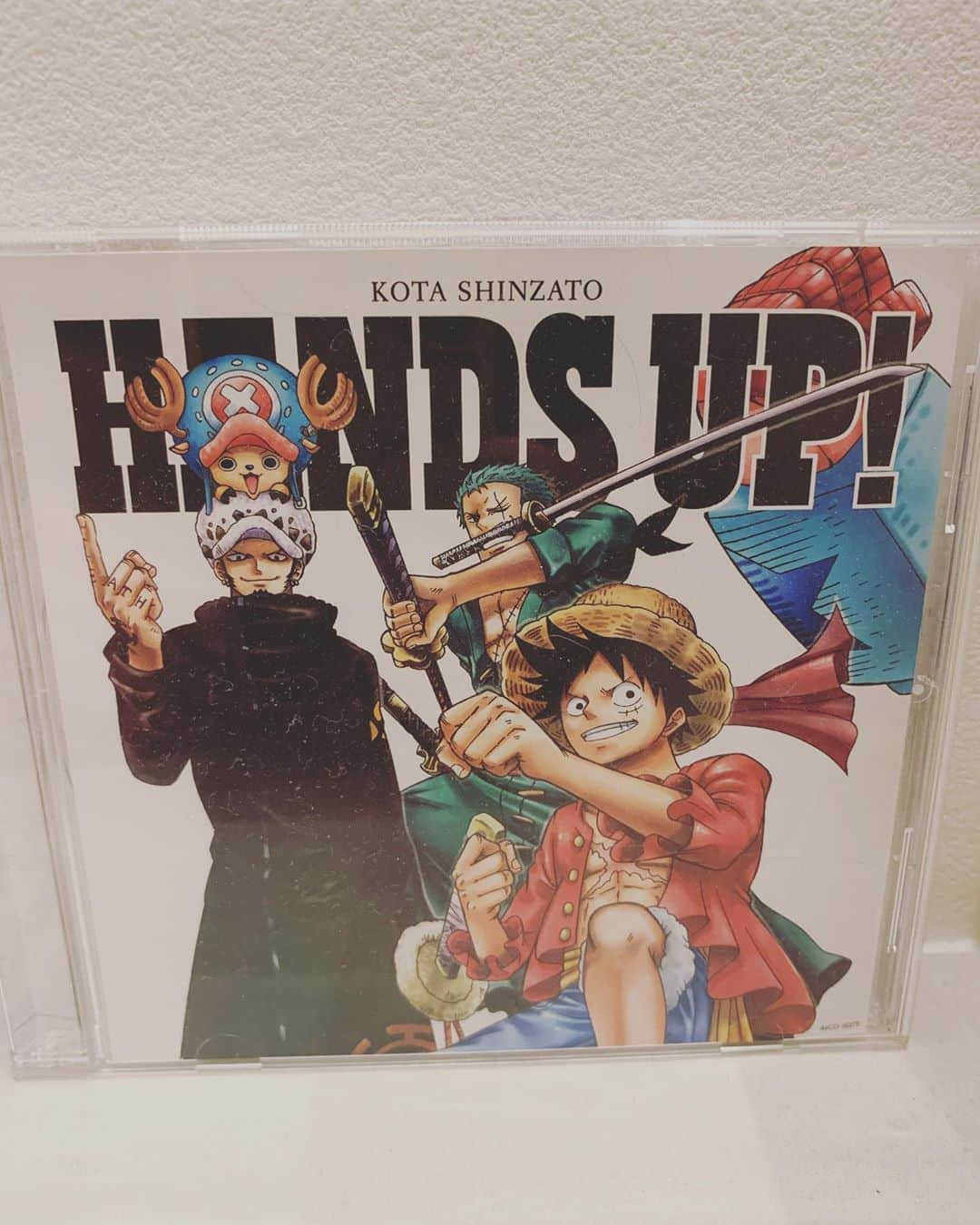 KENJI03のインスタグラム：「改めて光栄な感じです。  #onepiece #handsup #新里宏太 #backon #kenji03 #teeda #hiyunk #op #ワンピース #composer #trackmaker #songwriter #sonicgroove #holdon #2013 #tvanime  #japaneseanime」