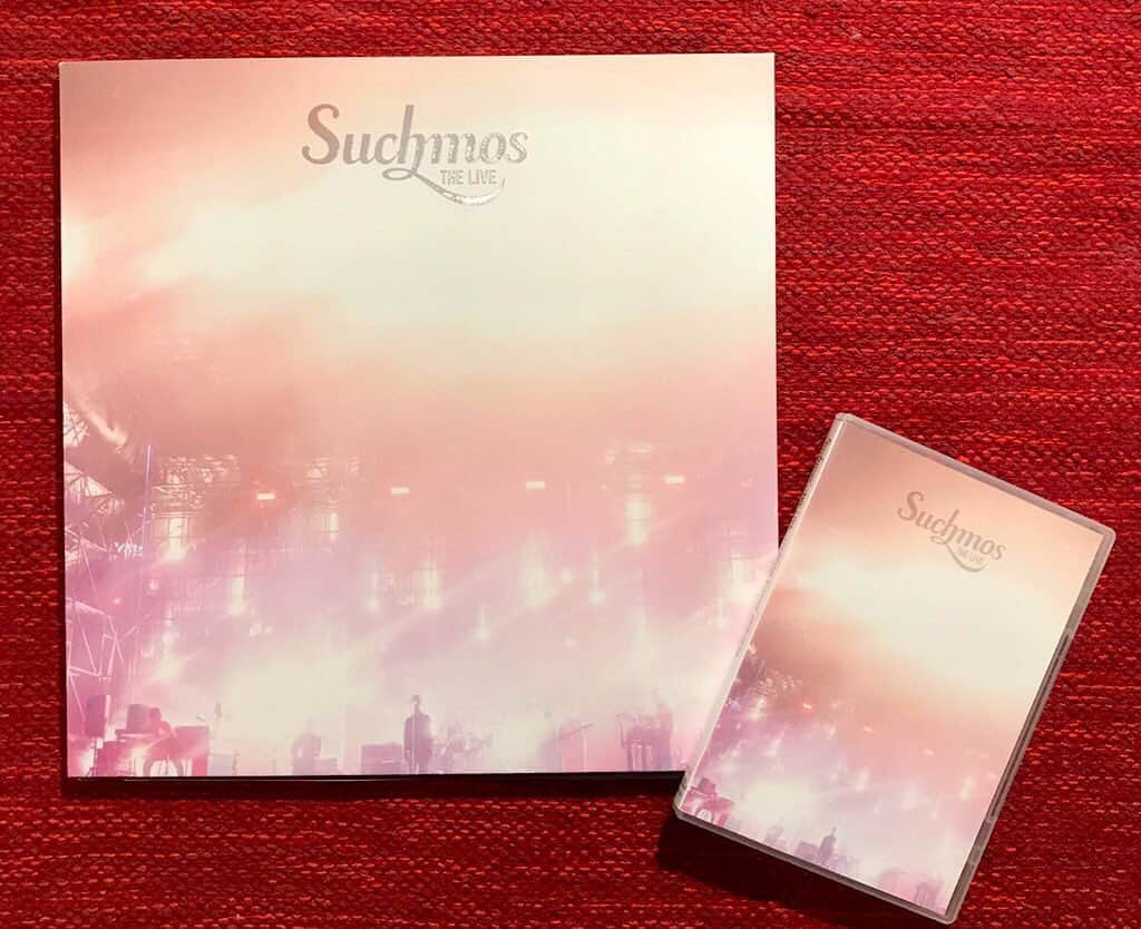 Suchmosのインスタグラム：「“祝”6.10リリース！  DVD & Blu-ray 「Suchmos THE LIVE YOKOHAMA STADIUM 2019.09.08」  あの日の記憶がたくさん詰まってます。当日足を運んでくれた方にも、天候で断念してしまった方の元にも、届けたい作品です。 YONCE & TAIKING  #Suchmos #scm0908」