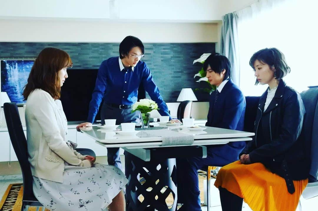 テレビ朝日「ホリデイラブ」さんのインスタグラム写真 - (テレビ朝日「ホリデイラブ」Instagram)「「ホリデイラブ」 第4話再放送は今週土曜！ 戦慄走る「4者面談」の回。 6/13土　2700-2800 ホリデイラブ4話(関東のみ) #仲里依紗 #塚本高史 #中村倫也 #松本まりか #山田裕貴 #当時渡劇場と命名された #伝説の恐怖2夫婦対談 #心が震えた冬だった #心切りつける4話 #不定期すぎる再放送」6月10日 14時35分 - holiday__love