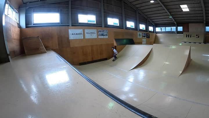 笹岡建介のインスタグラム：「😎😎😎 @mktaxi.jp @dcshoes_japan @dorcus_tbs @bern_japan @stance_japan @skullcandyjapan @independenttrucks @rictawheels @goprojp  #mktaxi#dcshoesjapan #dcshoes #skullcandyjapan #bells #independenttrucks #triforce_k #hi_5 #dorcus_tbs #6556skateboarding #divisio#fivecrossskatepark #showgekiskateboards #13mind#bern#bernjapan#make___#skate#skateboard #instagood #skatecrunch #skatecrunchmag #goproのある生活 #gopro #goprojp」