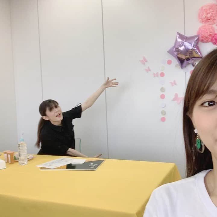 三森すずこのインスタグラム：「まだだいぶ早いけど…お誕生日お祝いしてもらいました🎂✨✨✨笑」