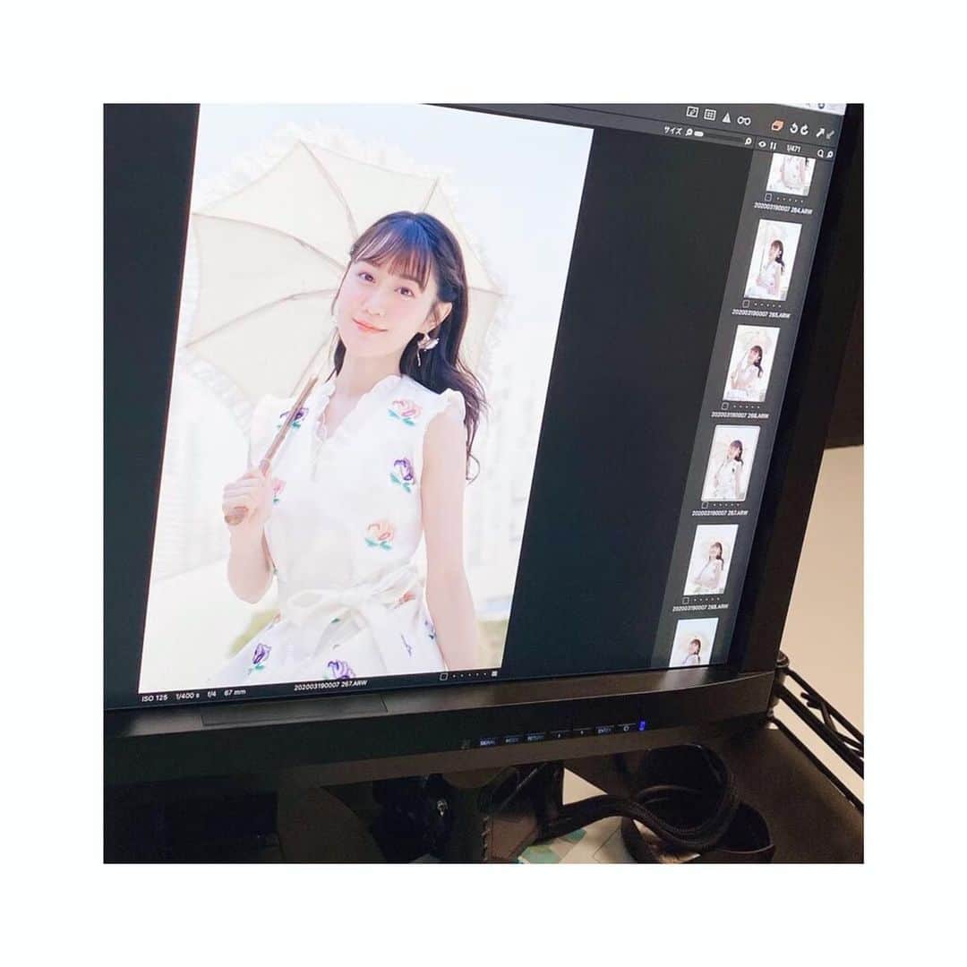 小倉唯さんのインスタグラム写真 - (小倉唯Instagram)「夏コスメの広告みたいなシチュエーション( ´ ▽ ` )♪ 😊💐✨ #写真チェック #日傘女子 #ハピネスセンセーション」6月10日 15時33分 - yui_ogura_official