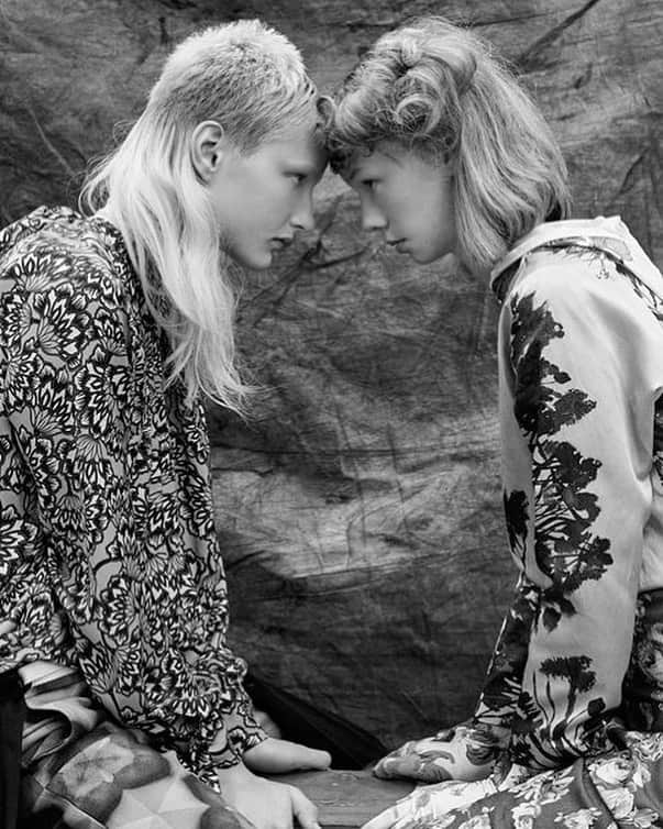 大森美希さんのインスタグラム写真 - (大森美希Instagram)「Vogue Italia October 2016 ・ Photographer: David Dunan Fashion Editor/Stylist: Elisa Zaccanti Hair Stylist: Nicolas Jurnjack Makeup Artist: Katin Westerlind  Model: Aniek Klapwijk Model: Litay Marcus ・ ・ ・ #今日の一枚 #イタリアンヴォーグ #ヴォーグイタリア #ファッションフォト #ファッションエディトリアル #ファッション #モード #アート #クリエーター #写真 #芸術 #ヘアスタイル #ヘア #パリ生活 #ファッションライフ #ファッション雑誌 #海外ファッション #todaysmood #fashioneditorial #vogueitalia #italienvogue #fashion #mode #hairstyles #art #fashionphotography #monochrome #todaysphoto #parislife #fashionlife」6月10日 16時33分 - mikiomori_