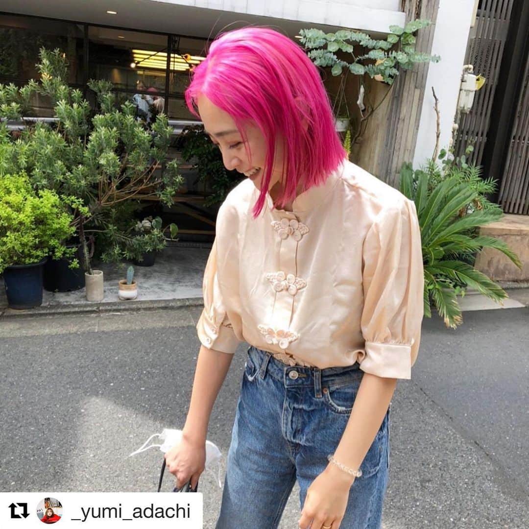 インスタグラムランキングさんのインスタグラム写真 - (インスタグラムランキングInstagram)「#安達祐実 #Repost @_yumi_adachi with @get_repost ・・・ 🤍🤍🤍 髪をピンクにした日。 マスク握りしめる。 こぶしに血管浮き出る🤣」6月10日 16時50分 - talentinsta1