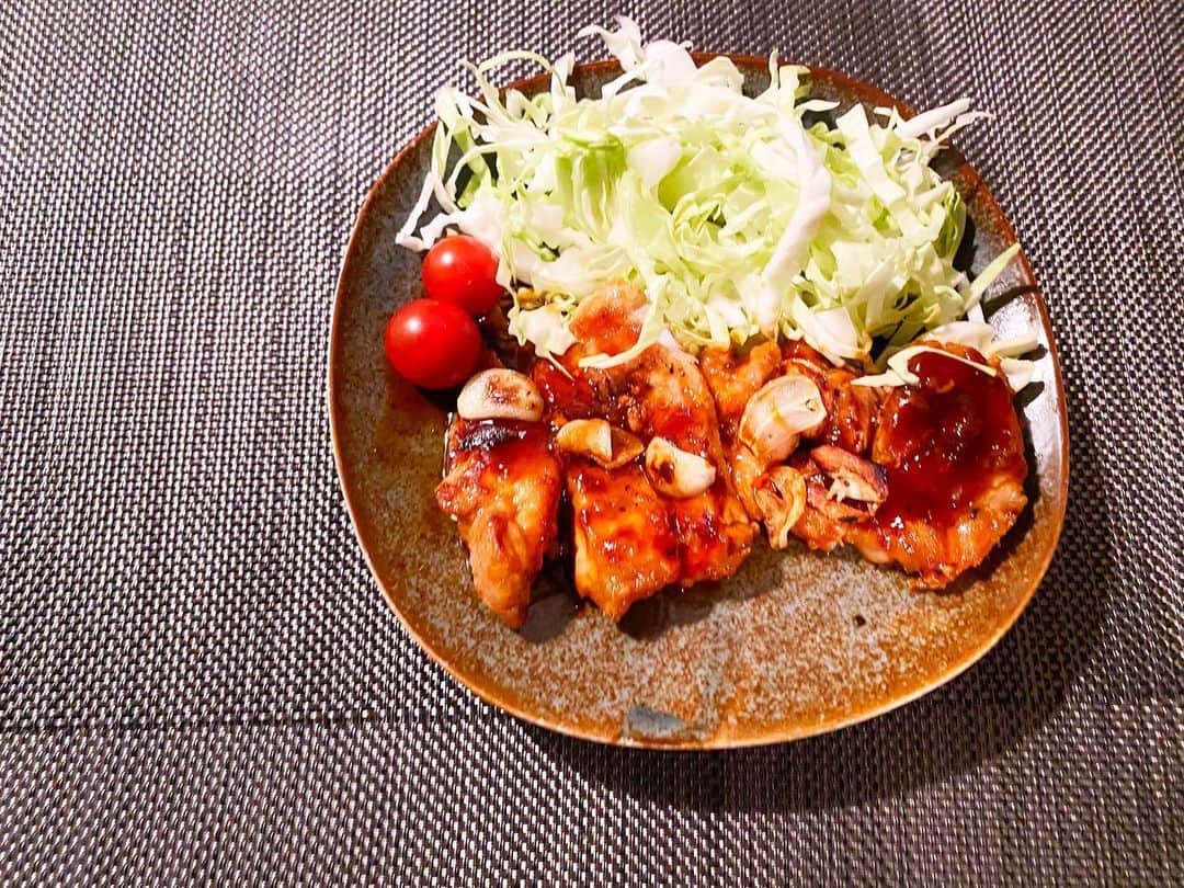 日野達也さんのインスタグラム写真 - (日野達也Instagram)「無性に食べたくなったトンテキ🐖 . 次のyoutubeはこちらをあげます‼️ . 作り方と今回は映像をかなり作り込みました✨ . 6/14(日)19時公開予定です‼️ . #youtube #料理　#cook #food #トンテキ　#レシピ」6月10日 18時57分 - sins_tatsuyahino
