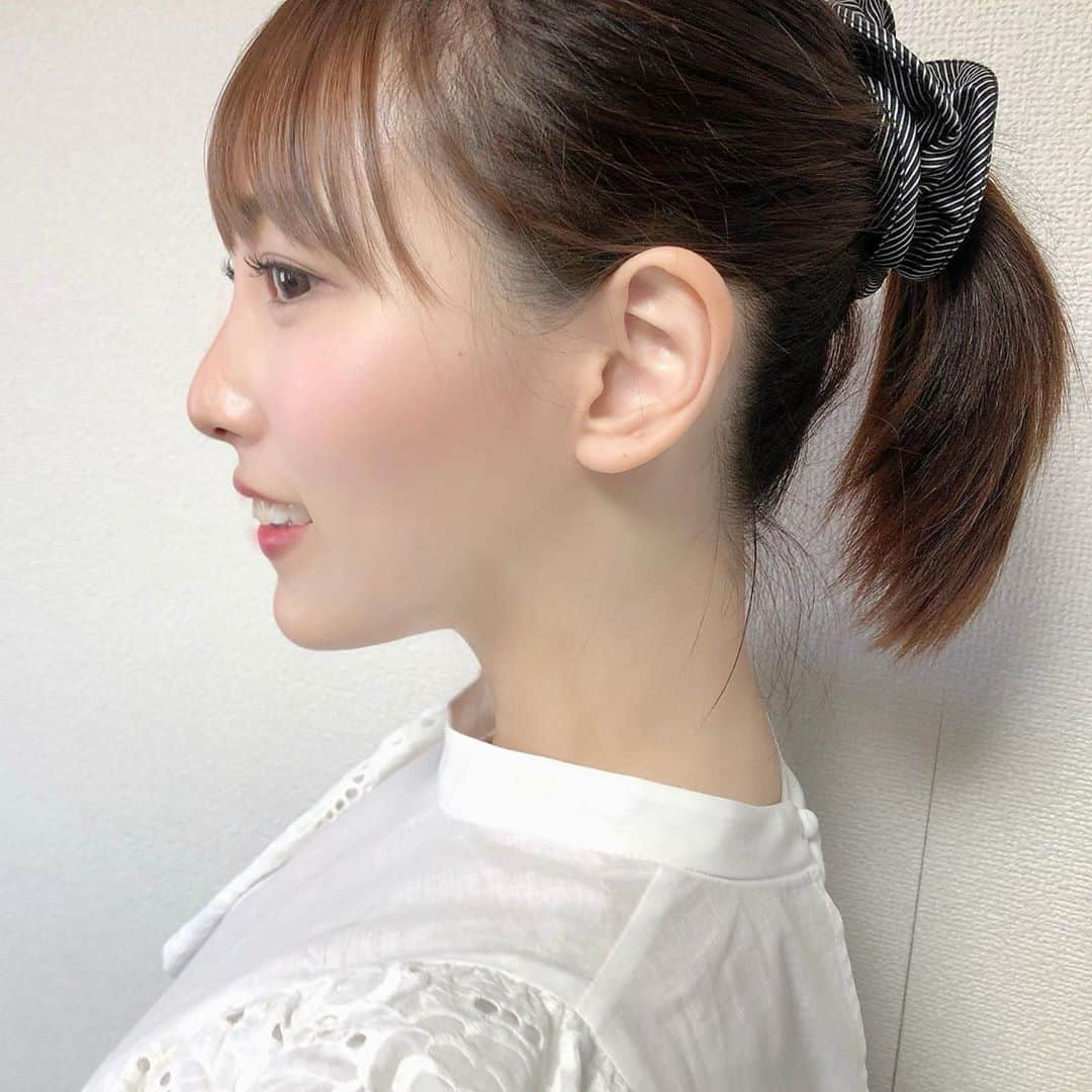 森田真理華さんのインスタグラム写真 - (森田真理華Instagram)「今日はタートピッ！の 収録でした🐴👒 . 外暑かったねー！ 髪の毛伸びてミニポニーテールできた🤤 . 今週から函館競馬が始まるよー☺️ 函館行きたいな！ . #タートピッ#競馬#馬 #函館競馬#夏競馬#ポニーテール #マーメードステークス#エプソムカップ」6月10日 19時20分 - marika__morita