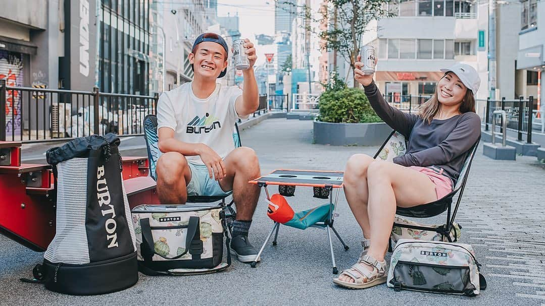 Burton Japanさんのインスタグラム写真 - (Burton JapanInstagram)「ロングセラーの定番クーラーバッグ、Lil Buddy 12L Cooler Bag。ドリンク缶が12本も入るので、様々なアクティビティのお供に最適です。Movie: @k4mara2000 / Photo: @akira457_ #SpringSummer2020Burton #DurableGoods #BurtonBYO #どこでも乾杯」6月10日 19時33分 - burtonjapan