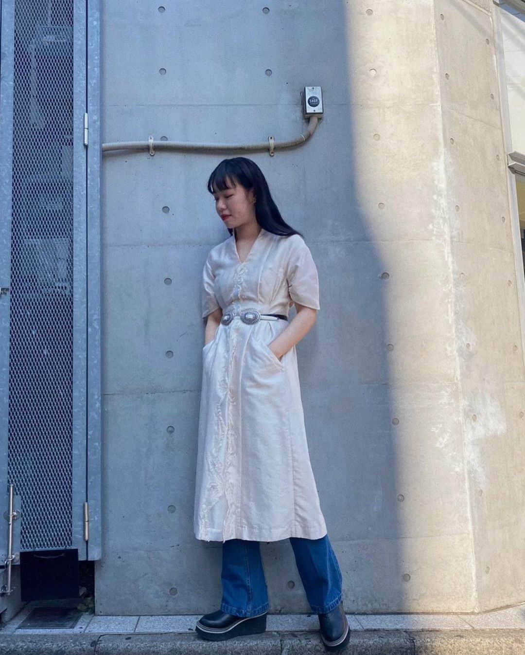 MIDWEST TOKYO WOMENさんのインスタグラム写真 - (MIDWEST TOKYO WOMENInstagram)「. @lautashi ・WOOD JAQUARD BATTLE DRESS ¥57,000(+tax) . @togaarchives ・DOUBLE BUCKLE MOTIF BELT ¥27,000(+tax) . . #lautashi  #togapulla  #20ss #midwest_tw #midwest_official」6月10日 19時56分 - midwest_tw