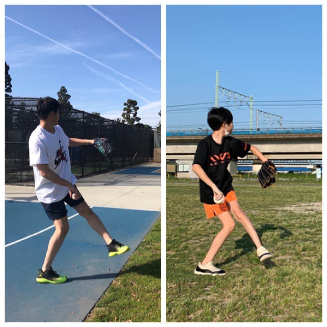 岩隈久志さんのインスタグラム写真 - (岩隈久志Instagram)「タイミングの違う写真ですが、皆さんの言う通り、僕と息子の投げ方よく似ていますね^_^  嫁さんが「野球やってみる？」と聞いたら「やってみようかなぁ？できるかなぁ☺️？」と言っていました。笑  Daddy and Son😊」6月10日 19時57分 - hisashiiwakuma_21
