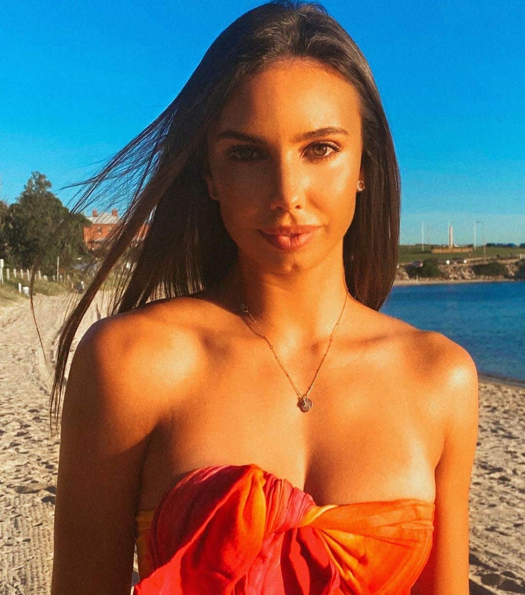 のインスタグラム：「🌺」
