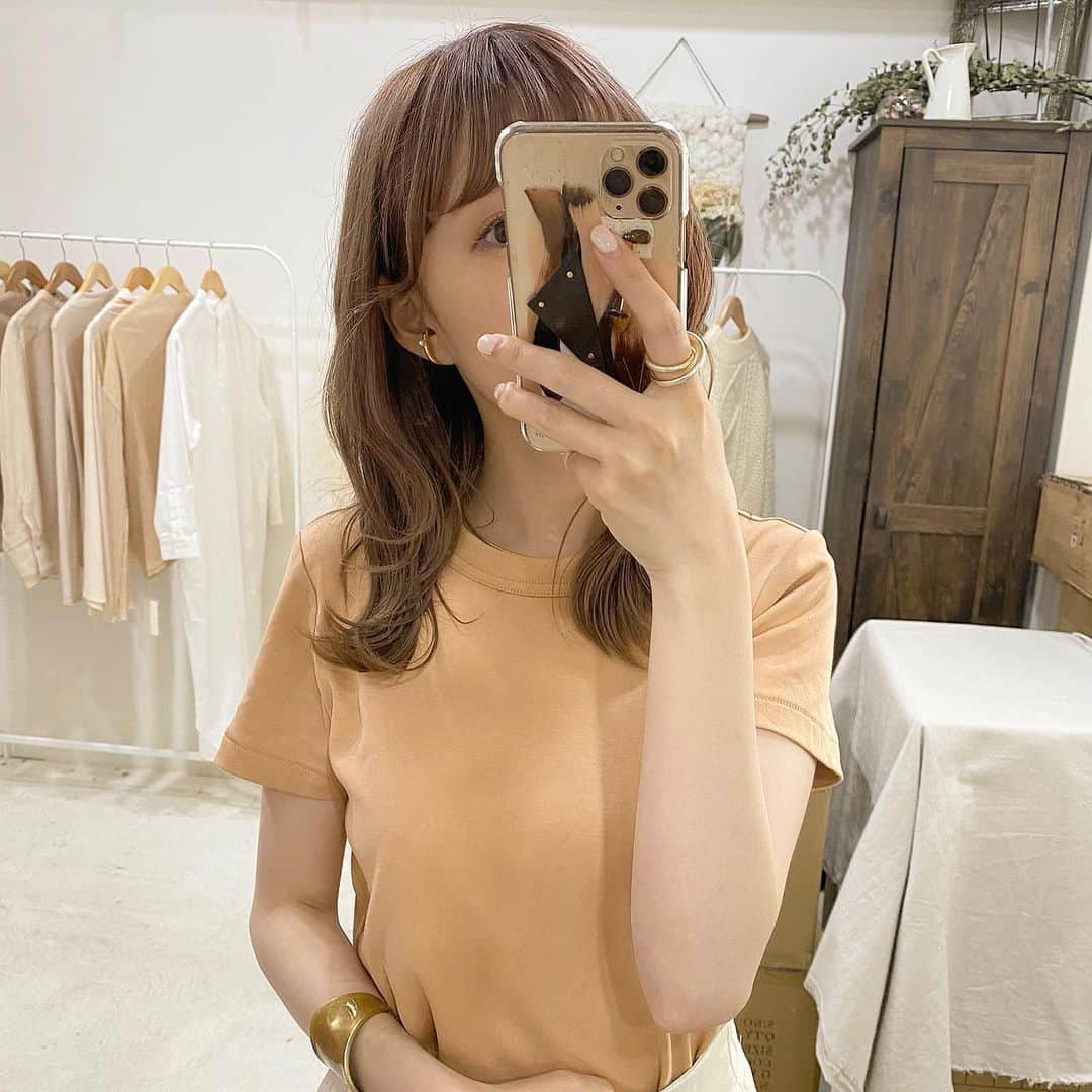 のインスタグラム：「﻿ ﻿ 毎年買ってるuniqloのUT👕🧡﻿ ﻿ #uniqlo#uniqlou#UT#ユニクロ」