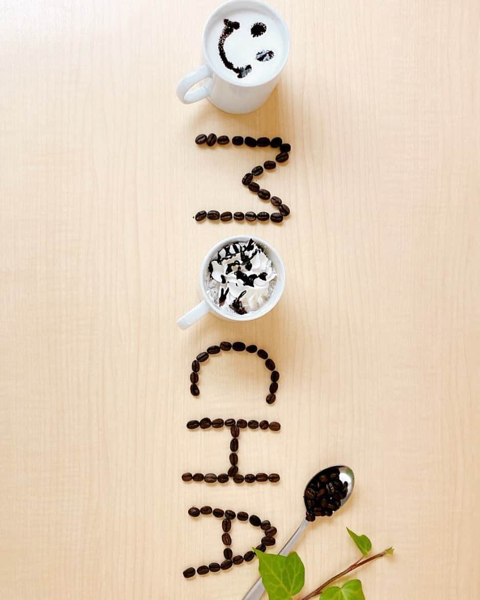 OMOCHA豊橋店さんのインスタグラム写真 - (OMOCHA豊橋店Instagram)「ほっと一息 OMOCHA de COFFEE☕️ こんばんは🌙 OMOCHA SHIZUOKA 聖一色店では 新しいコーヒーのご提案をさせて頂きます☕️ 信頼できる専門家の方々のお力をお借りし今までとは全く違うコーヒーを… ぜひ一杯飲んで頂きたい そんな美味しいコーヒーが出来上がりました☕️ 女性のお客様に人気の カプチーノやカフェラテ ミルクがほわほわでとてもクリーミーに仕上がっております🌱🥛 新登場❗️ カフェインレスコーヒー🎀 なかなか美味しいと思えるものに出会えなかったのですが… 本当にカフェインレス？？と疑ってしまうくらいまろやかな飲み心地です😊  この機会にぜひお試しください🌷  #omochashizuoka  #トミヤコーヒー  #美味しいコーヒー  #カフェインレスコーヒー」6月10日 20時49分 - omocha_shizuoka