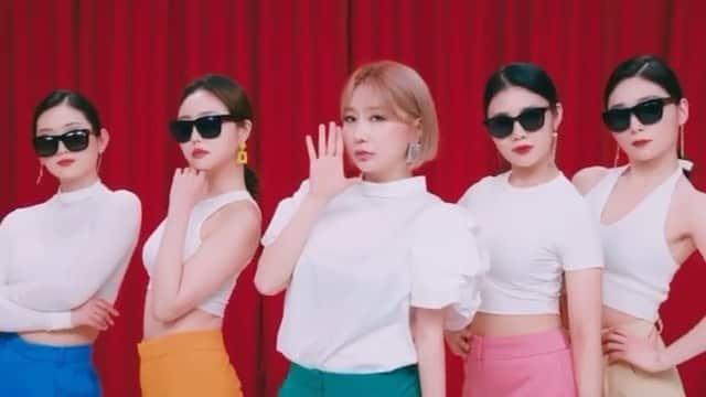 ジェアのインスタグラム：「즐길 준비?! 😎 [VIDEO] [Teaser] 제아 JeA - Greedyy (Feat. 문별 of 마마무) . ▶️ https://youtu.be/1WVGVf8FOFU . 2020.06.12 18:00  #제아 #JeA #Greedyy #그리디  #문별 #MoonByul @mo_onbyul  ##브아걸 #BrownEyedGirls #BG @browneyedgirls_official」