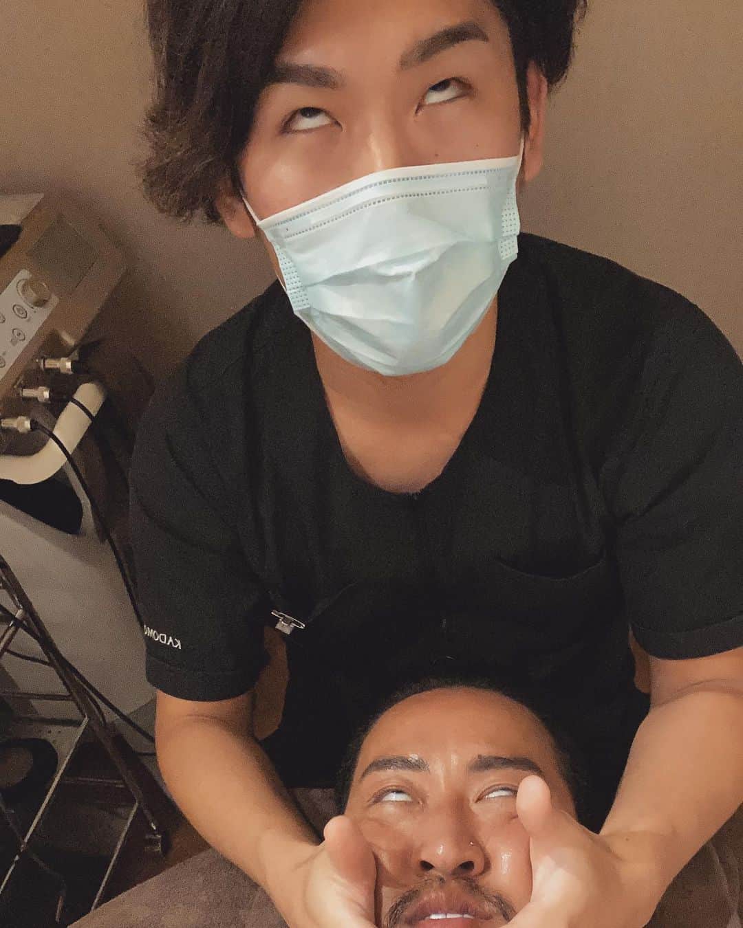 JunJunさんのインスタグラム写真 - (JunJunInstagram)「. 先日、久しぶりに @kadomori_kogaoへ👐🏼✨ 蓄積された浮腫みとコリもスッキリ取って頂きました👏🏽 #ハリネズミ美容鍼 #シンクロウェーブ #ラジオ派」6月10日 21時09分 - junjun393