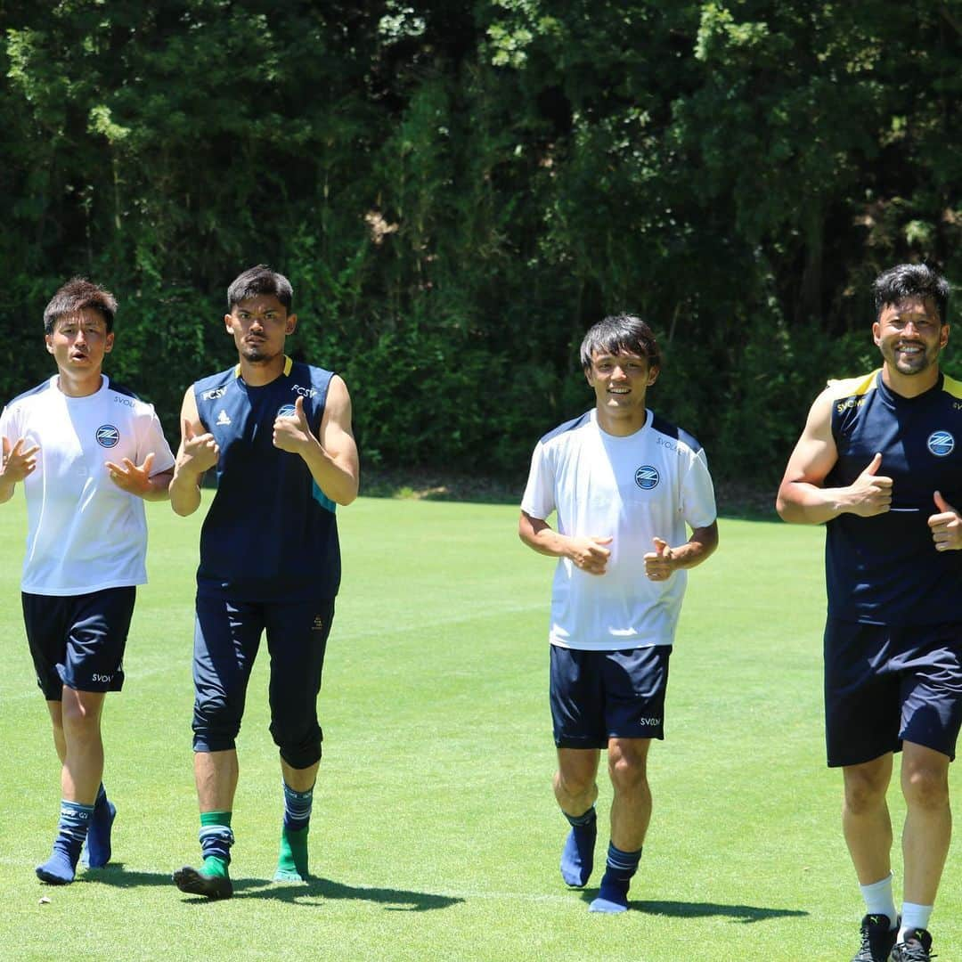 FC町田ゼルビアさんのインスタグラム写真 - (FC町田ゼルビアInstagram)「6月10日(水) 練習写真(番外編)  練習後にランニングしていた4人を連続で写真を撮影してみました🤳  #秋元陽太 #奥山政幸 #井上裕大 #福井光輝  #FC町田ゼルビア #zelvia #Jリーグ #サッカー #スポーツ #soccer #football #Jleague #町田」6月10日 21時14分 - fcmachidazelvia