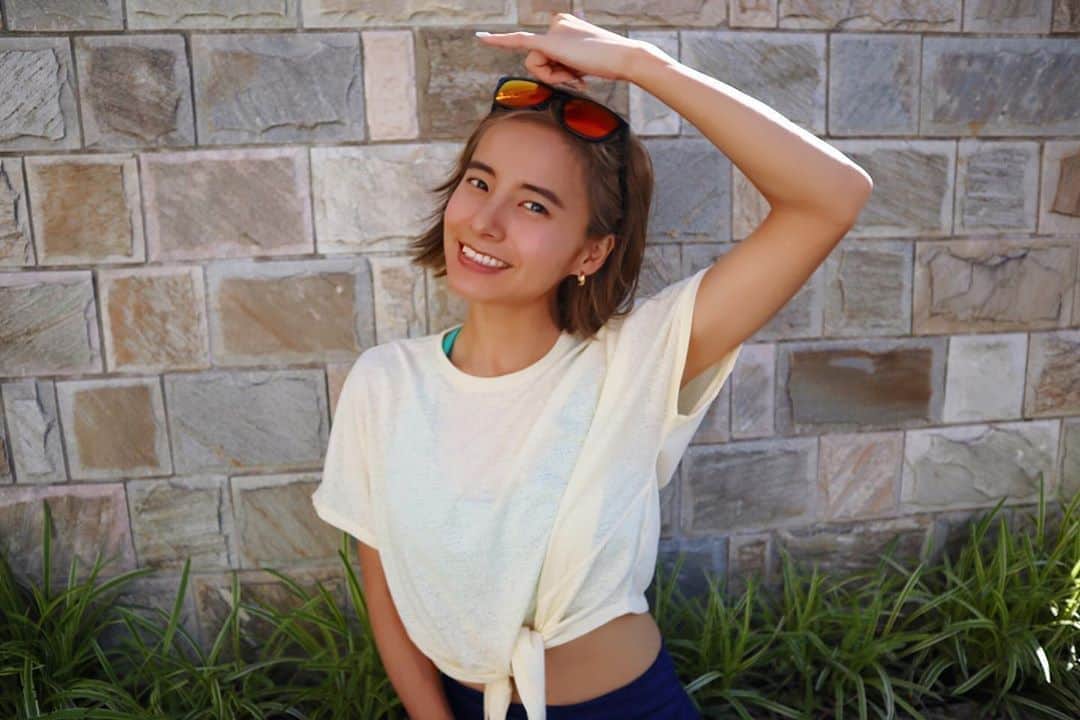 佐野千晃のインスタグラム：「あっついね！！﻿ ﻿ がしかし夜は涼しくて気持ちいい🤤﻿ ﻿ 走るの夜に変えようか悩む🏃‍♂️﻿ ﻿ このTシャツは @oneart_jpn の🤤﻿ 持ってないタイプだからきゃわいい🤤﻿ ﻿ 会員感謝デーがあるらしいからまたポストする🤤﻿ ﻿ #run #running #marathon #フルマラソン #マラソン #マラソン女子 #人生自由自在 #走る女子 #ファッション #ウェア #楽しく走る #ランニング #ジョギング #」