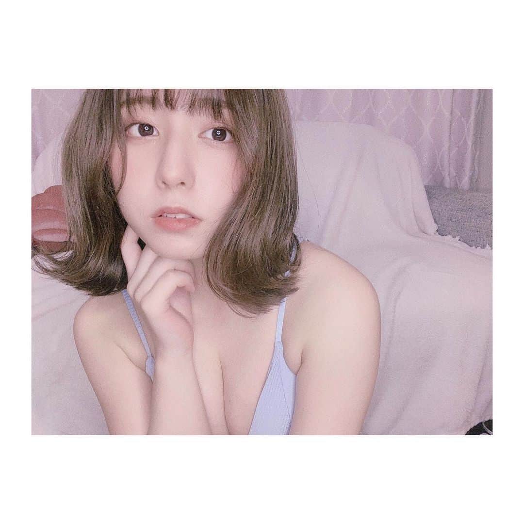前田美里のインスタグラム：「お家ノスタルジック。 ( #おうちグラビア part2) .  #おうち時間 #stayhome #水着 #グラビア #gravure #👙 #bikini #film #film_jp #写真好きな人と繋がりたい #ヲタク #日向坂46 #欅坂46 #japanesegirl #follow #followme #instalike」
