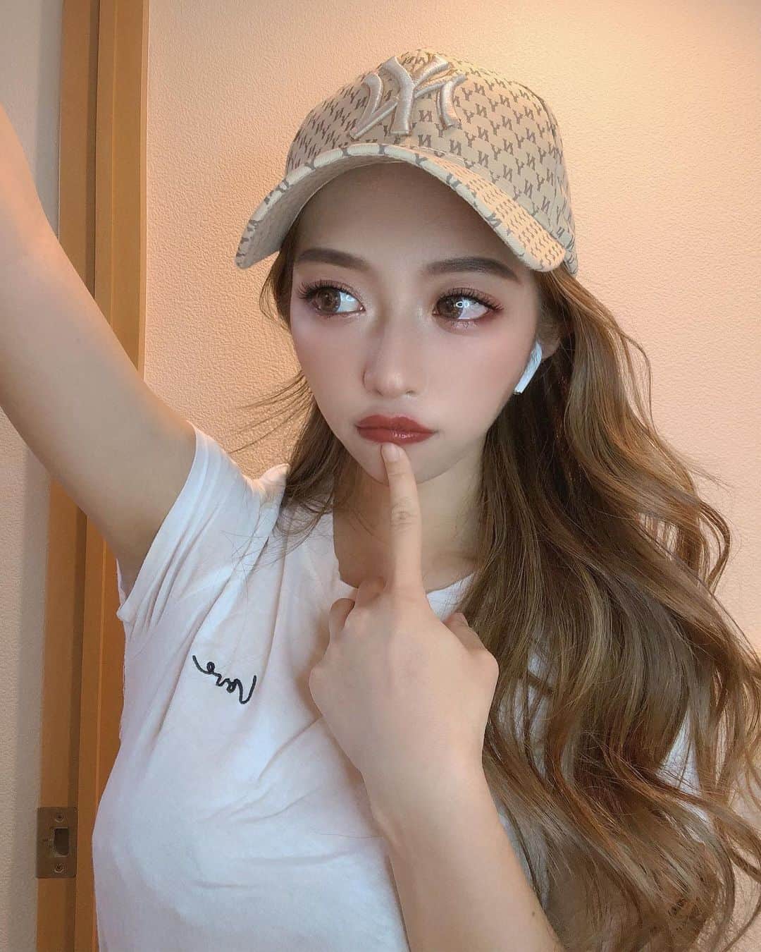 のインスタグラム：「このキャップ可愛いからまた今日もかぶってる♥️♥️♥️」