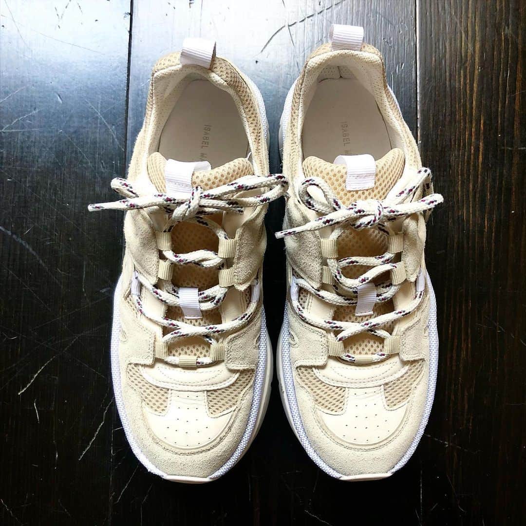 のインスタグラム：「新しいスニーカー❤︎ #isabelmarant  #イザベルマラン」