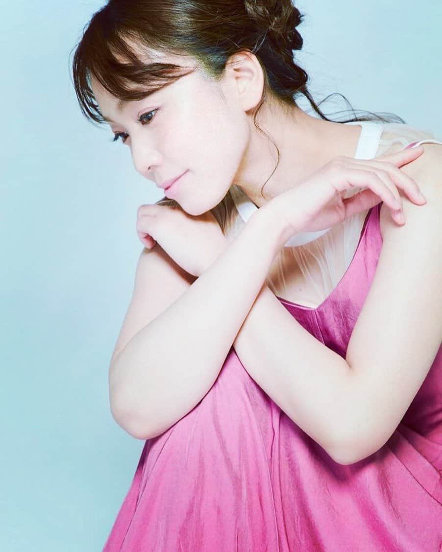 杜このみのインスタグラム：「https://musicguide.jp/topboard/12280/ ロングインタビューを掲載して頂いています♪ 杜このみ1歳の頃の写真も…💓笑 ぜひご覧下さい！」