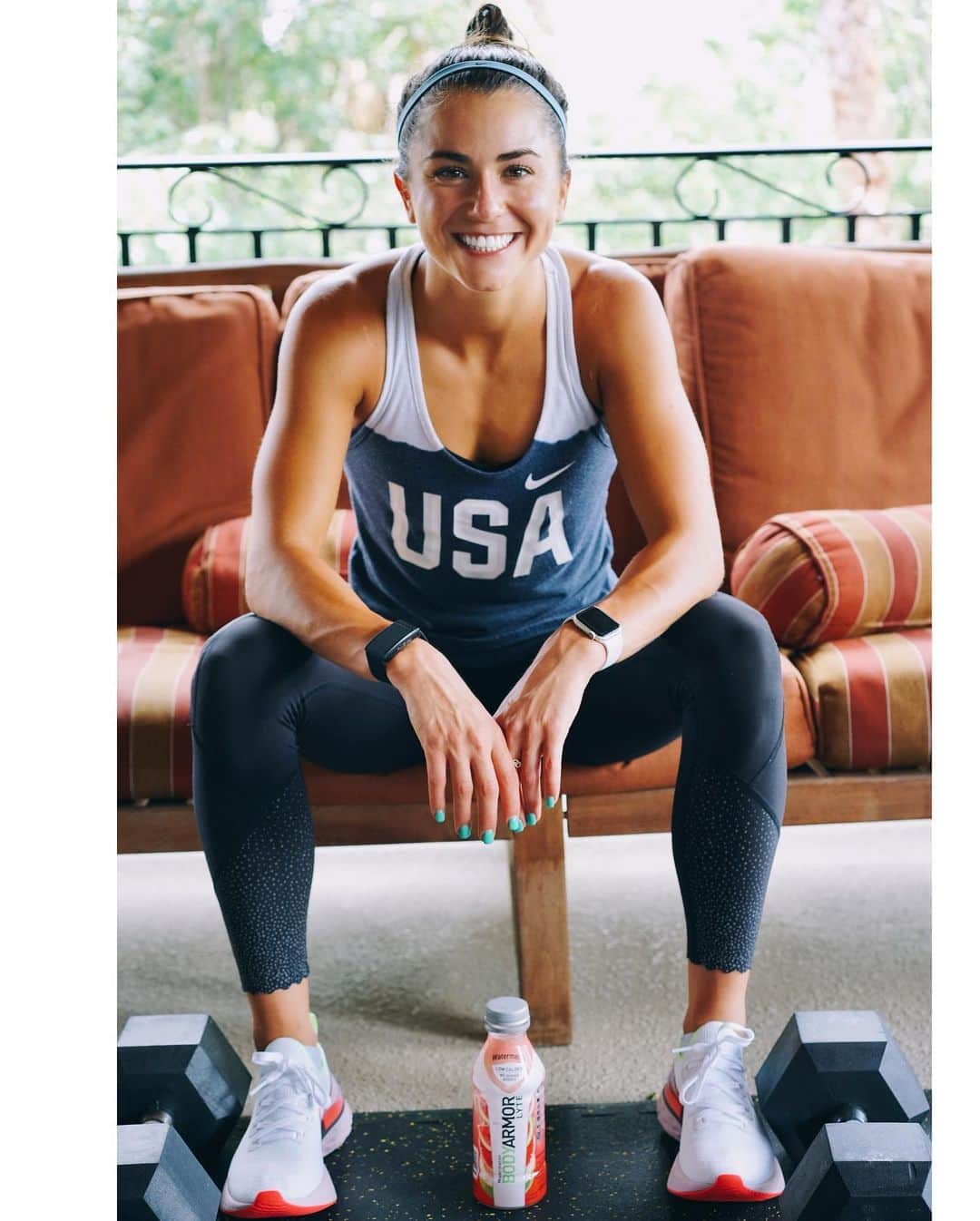 キャシディ・クックのインスタグラム：「Only You Can Make You Better. • • When I first found out that the 2020 Olympics were going to be postponed, I was super bummed out. But once I took a step back and looked at the big picture, i decided to change my mindset to "wow, now i get a whole entire year to train my butt off and become even better.... this is great!" While others may have taken the pandemic as a time to relax, I resolved to work hard every day at becoming the best athlete i can be, even while in quarantine. I worked on visualization, HIIT circuits, and flexibility and found new and creative ways to push myself, making sure to stay hydrated with @drinkbodyarmor LYTE!! I learned that i have the power to control my own attitude. • • • Post a pic on your feed with @DrinkBODYARMOR and tell them how you’ve made yourself better with the hashtag #OnlyYouCan, and who knows what can happen!」