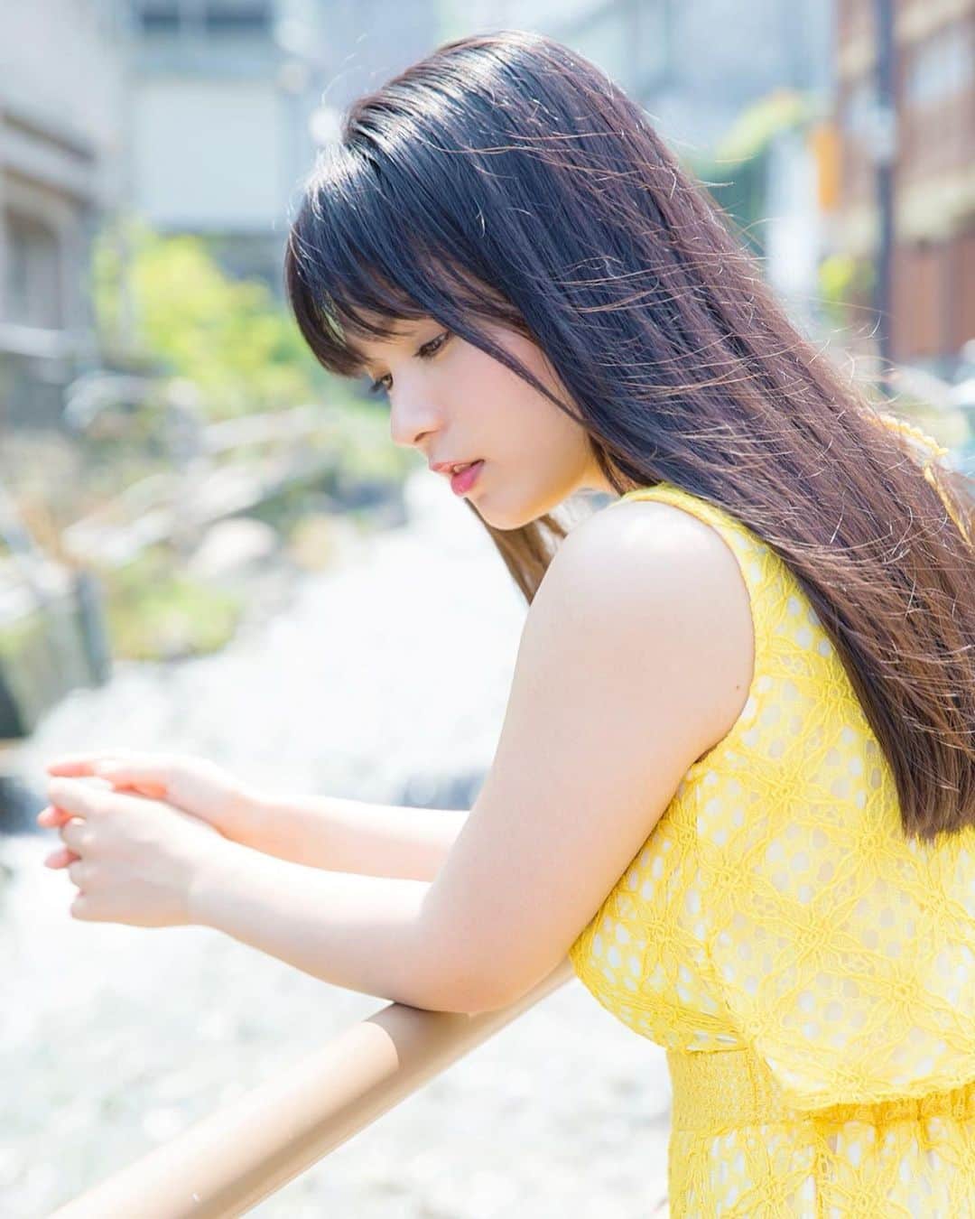 星名美津紀さんのインスタグラム写真 - (星名美津紀Instagram)「夏がやってきた..！！🌻 熱中症に気をつけてね😷🔥 #2020カレンダーオフショット」6月11日 0時05分 - hoshina_mizuki