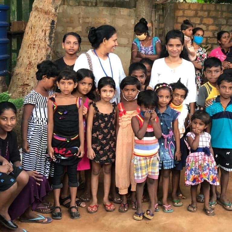 M.I.A.のインスタグラム：「Anyone who follows me on patreon, your monthly money goes to kids at an orphanage in war affected areas in Sri Lanka.  Thank you 🙏🏾 for your contribution. Maybe we can choose different ones around the world as we go on. Add suggestions in comments section.  Let's discuss on crowdcast chat tomorrow. .  6pm. Gmt.」