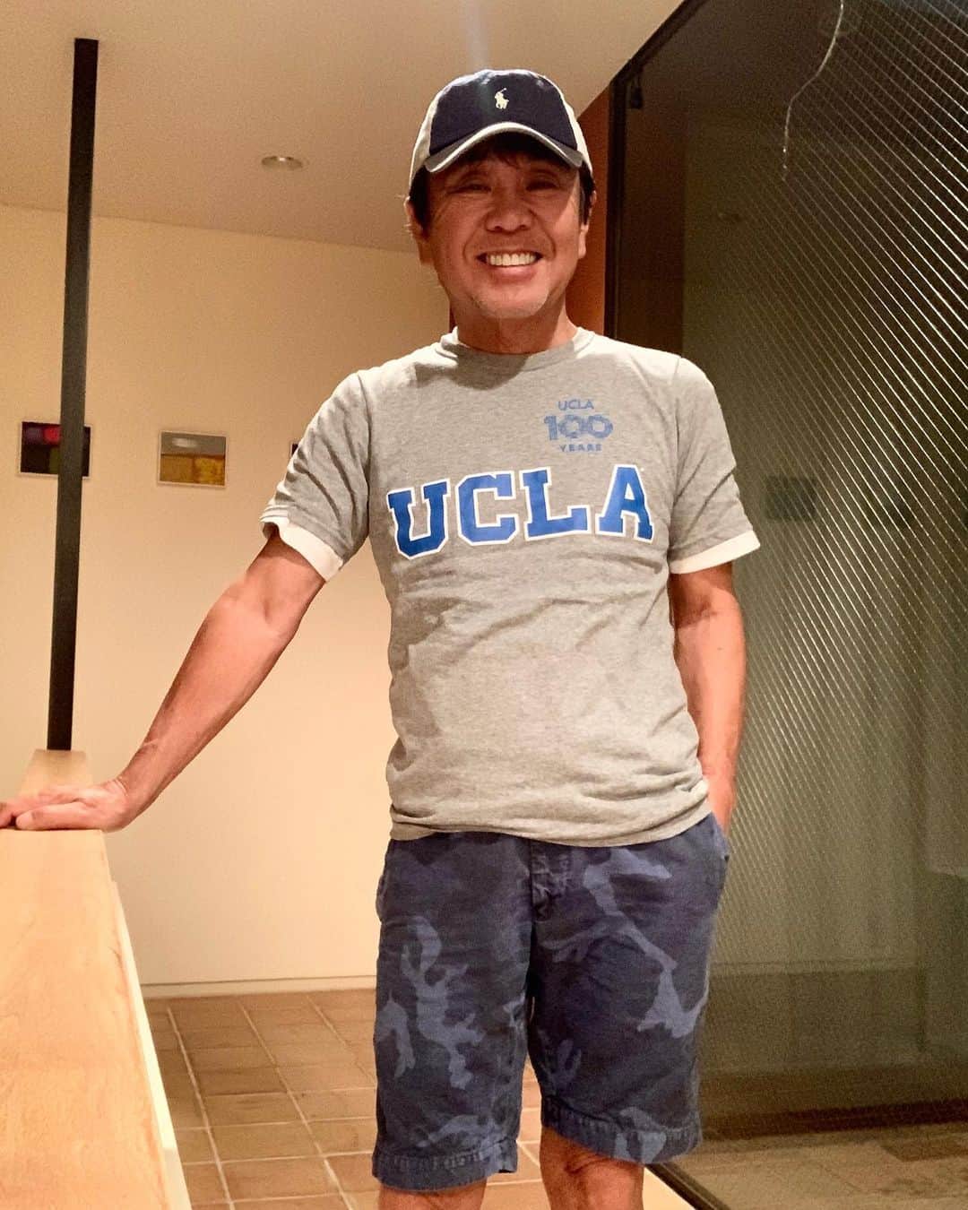 設楽洋さんのインスタグラム写真 - (設楽洋Instagram)「UCLA100周年のTシャツ❣️ BEAMSは44年前にAmerican Life Shopとして、UCLAの学生の部屋にあるモノを置いてスタートしました‼️😊🇺🇸✨ #UCLA #100周年 #BEAMS #American_Life_Shop」6月11日 1時10分 - taracyan3